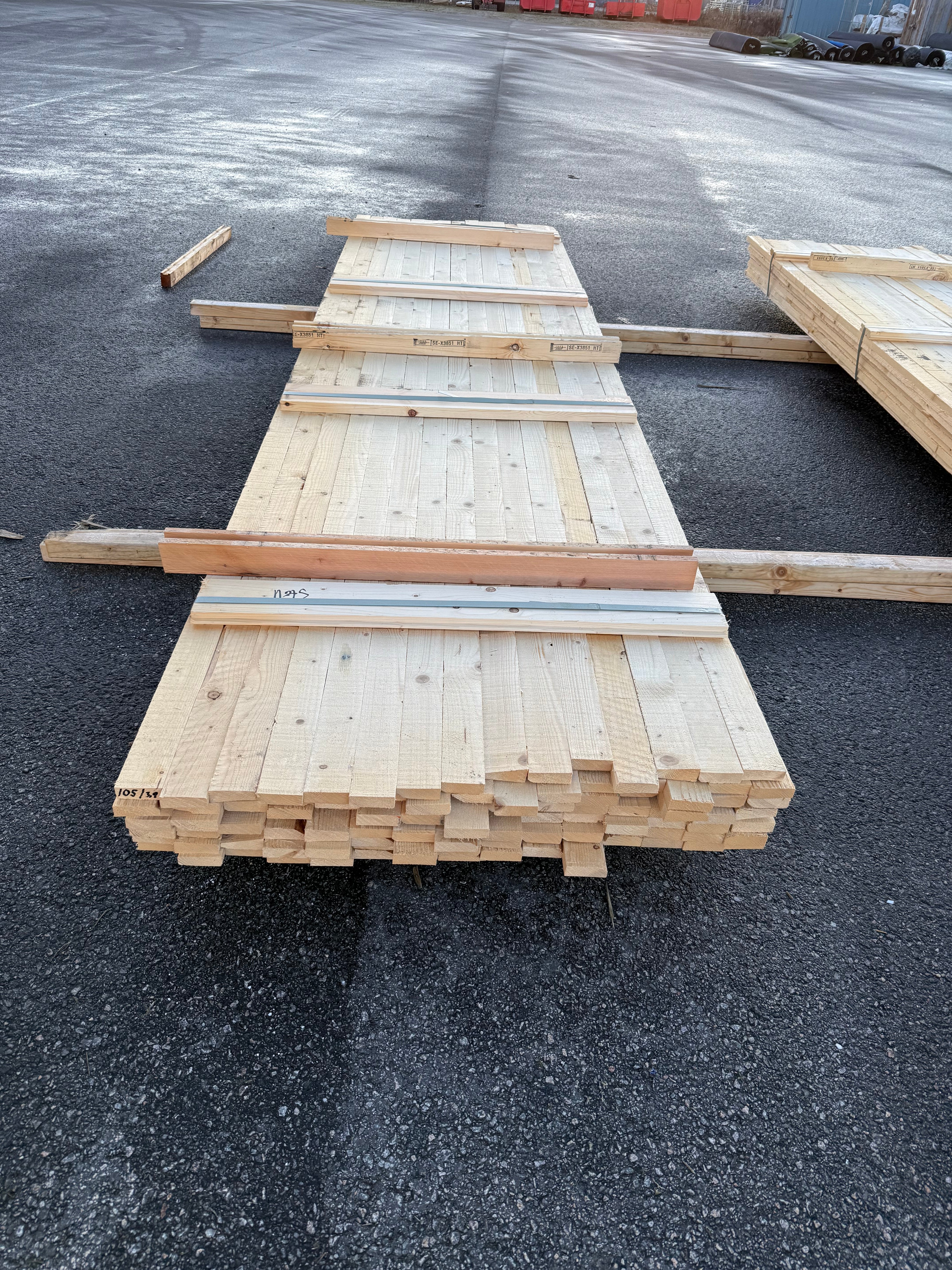 Paket Brädor 19x63mm – 105 st (3,90 m, gran, ohyvlad/råsågad)