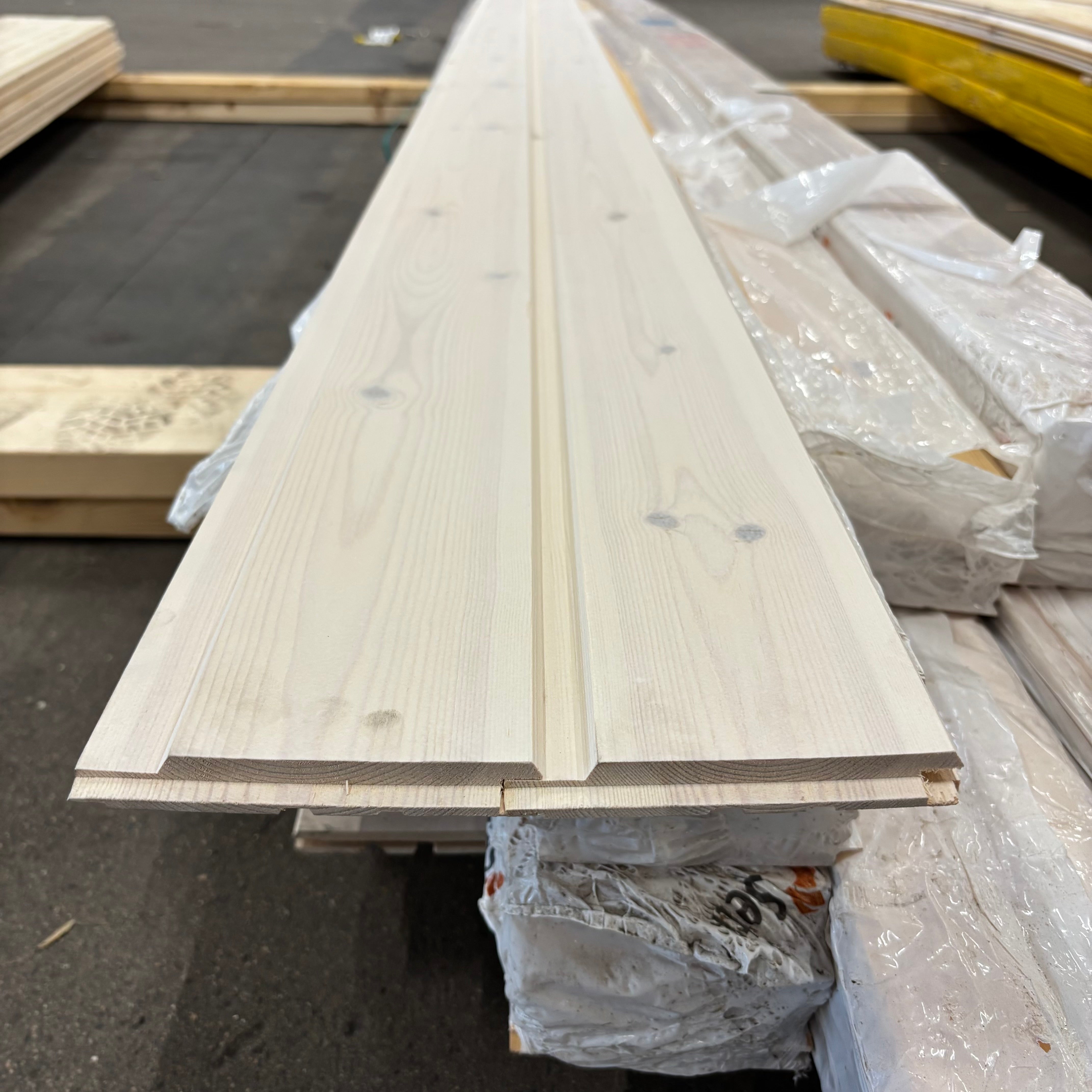 Paket Spårpanel 15x120mm – 48 st (3,90 m, furu, vitvax)