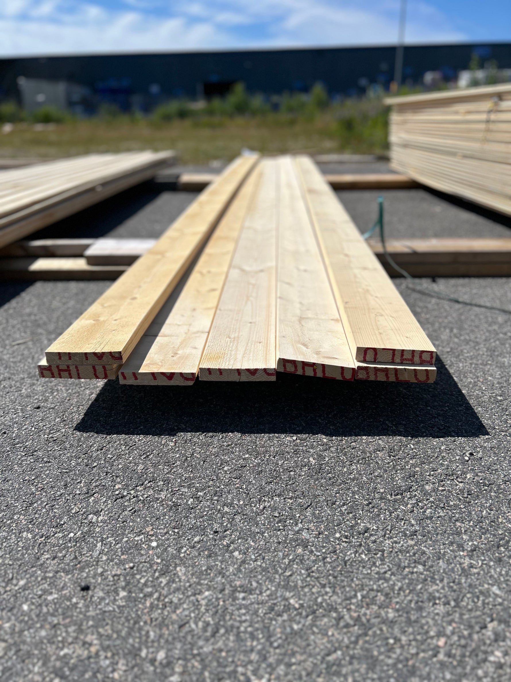 Paket Finsågade Brädor 28x145mm 5.10m 7st Obehandlade