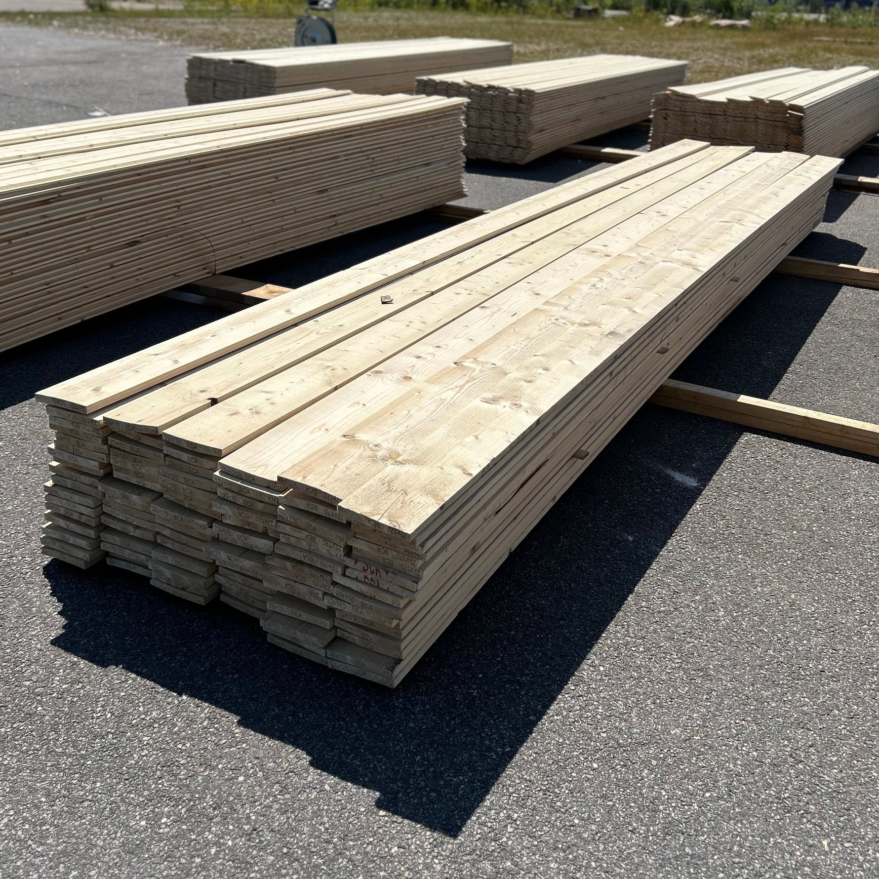 Paket Finsågade Brädor 22x170mm 5.40m 98st Obehandlade (Andra- sortering)