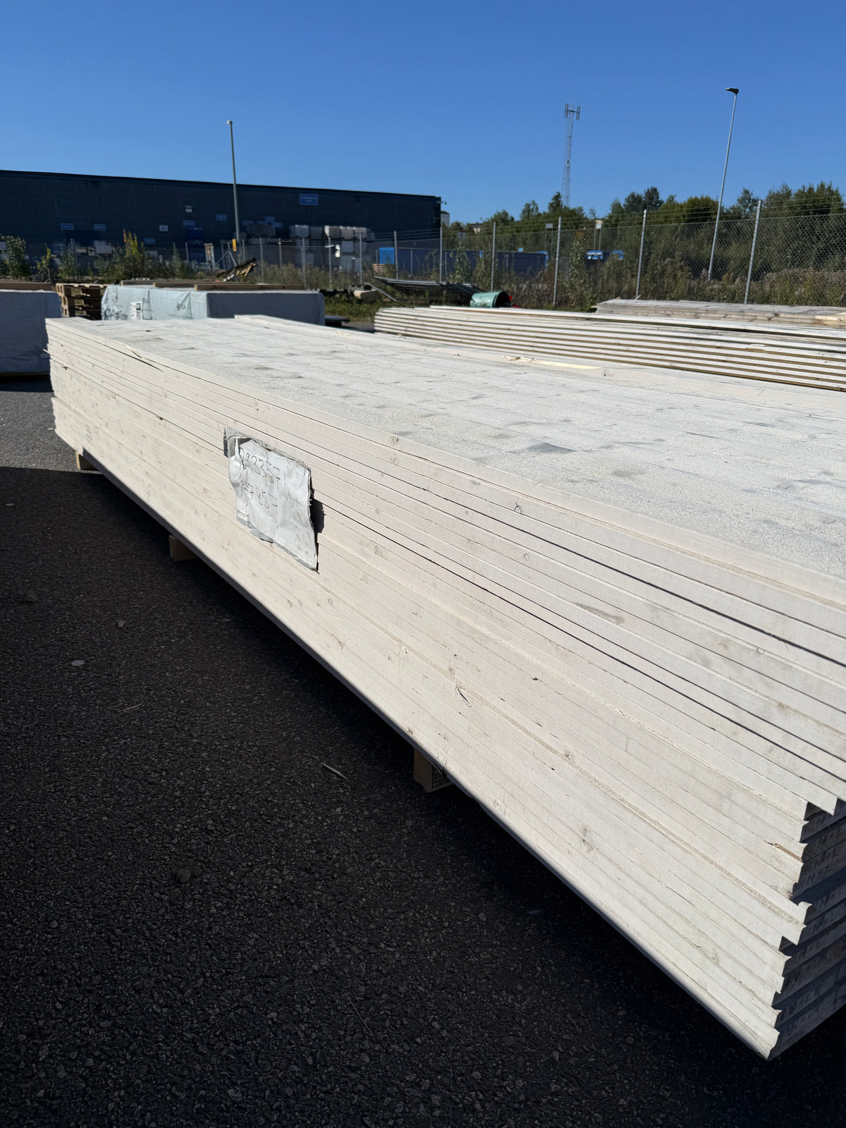 Paket Finsågade Brädor 22x145mm 3,90m 163st Grundmålade