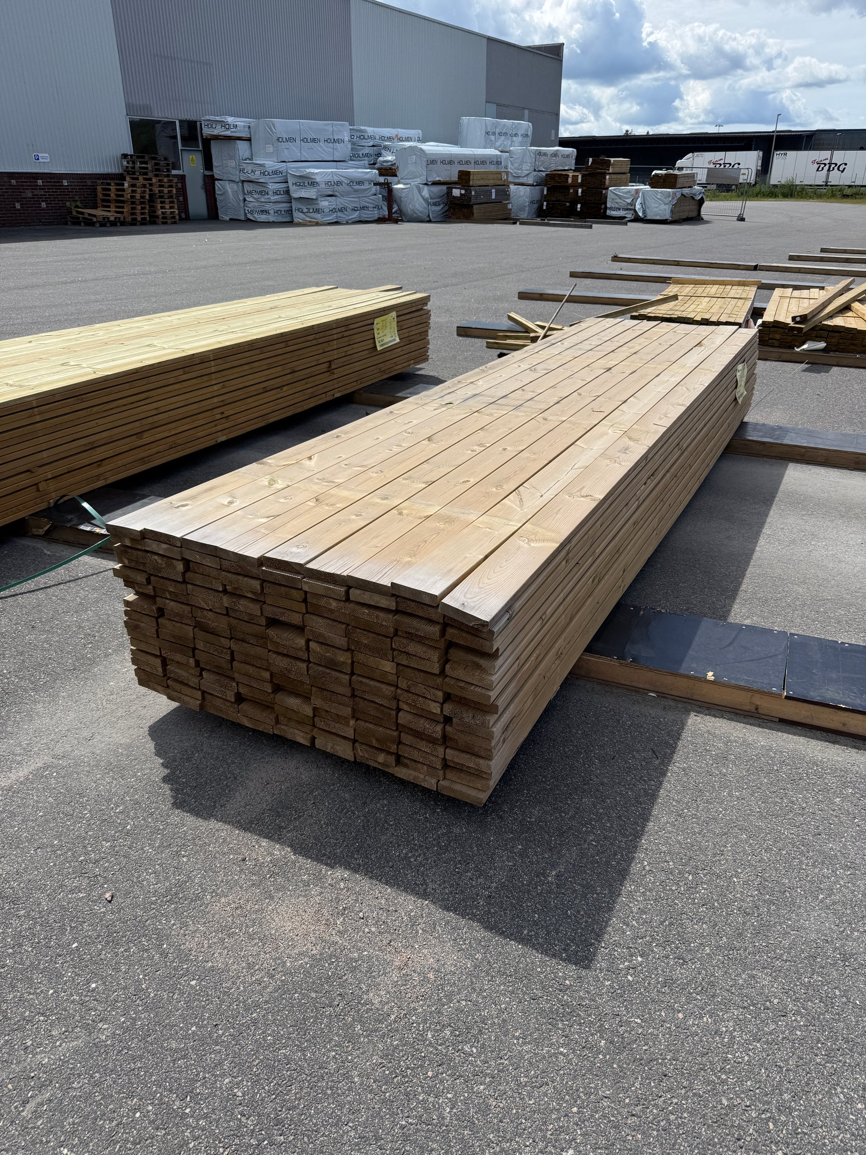 Paket Tryckimpregnerad Rillad Trall 28x120mm, 144st 4.20m- Väderbitet