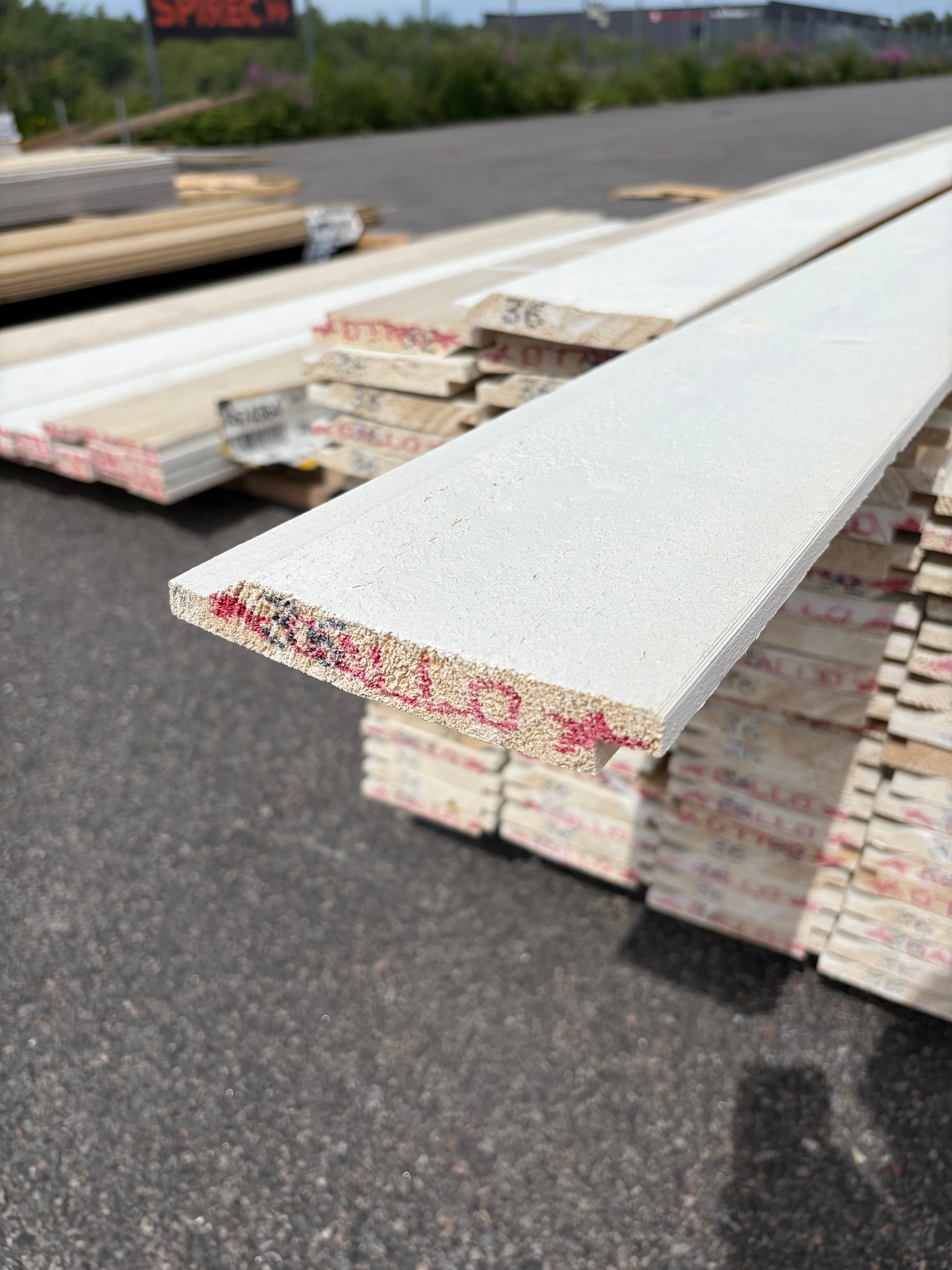 Paket Ytterpanel Enkelfas Halvspont 22x145mm, 140st 3.60m Grundmålad