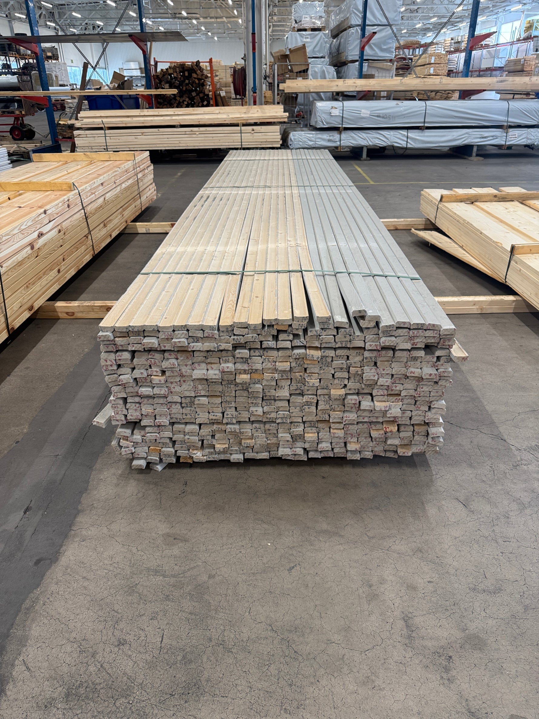Paket Finsågad Fasadläkt 22x45mm 4,80m – 576 st Grå