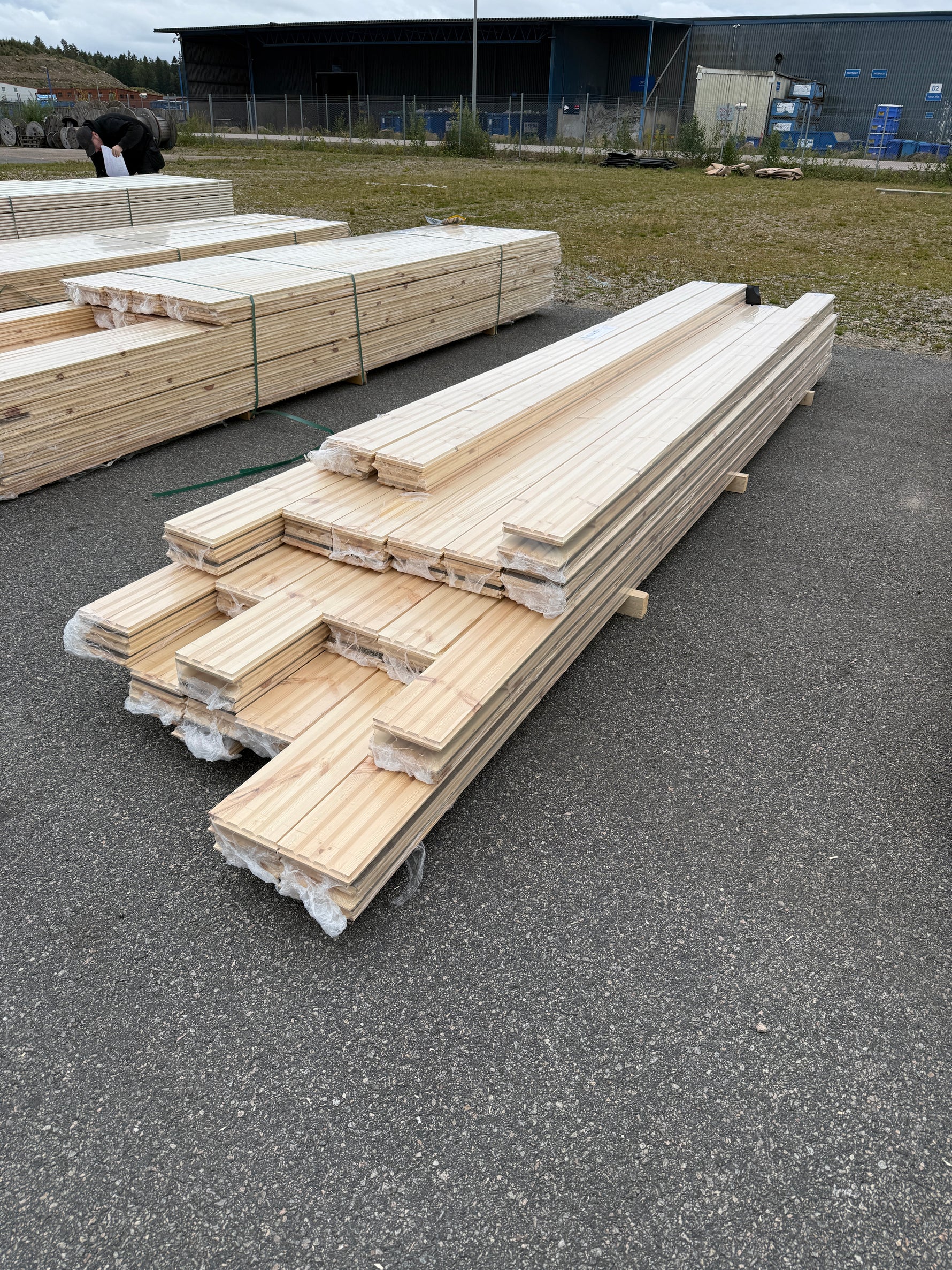 Parti Golv Borstat 25x160mm Furu 60,58m² Ekonomi – Brun Hårdvaxolja