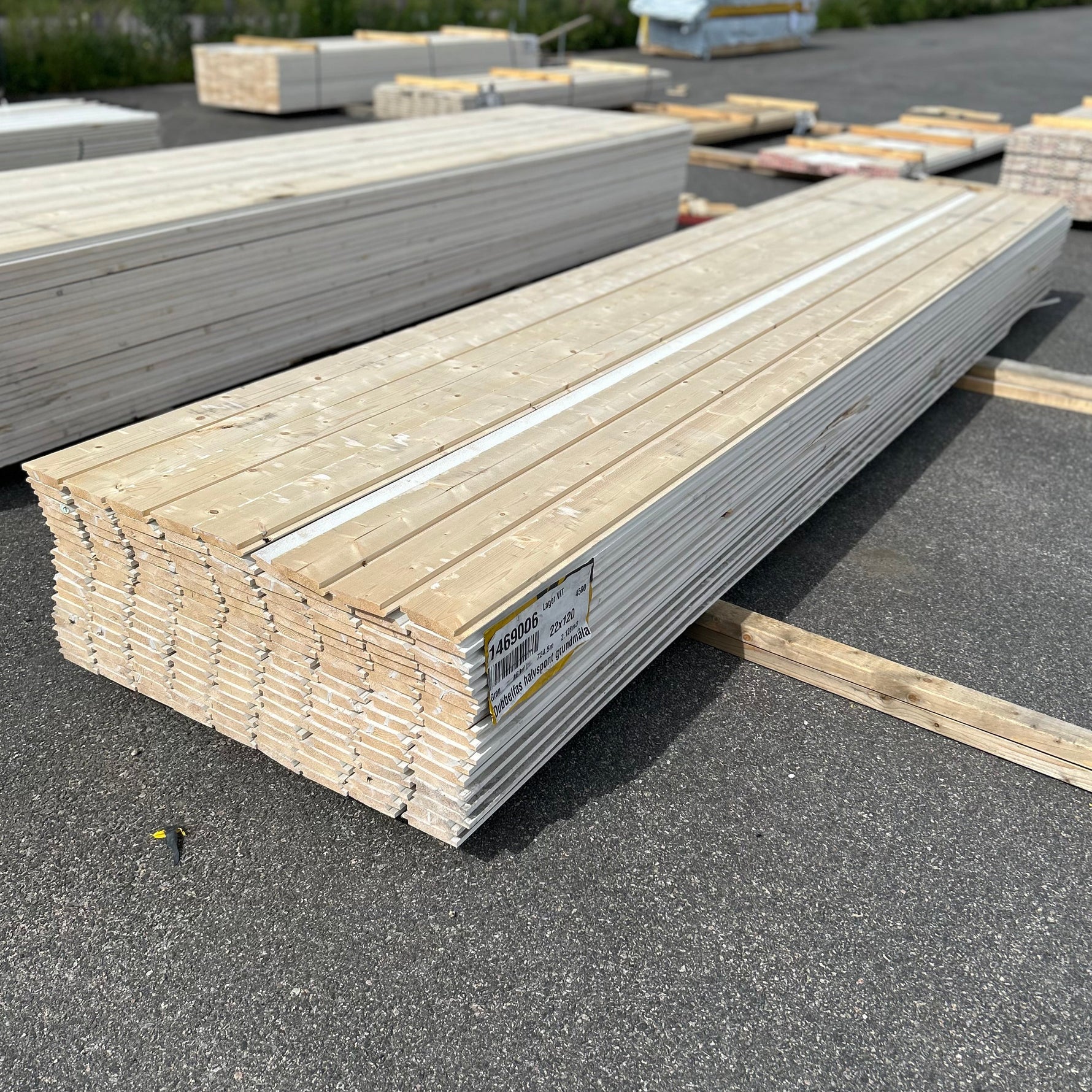 Paket Ytterpanel Dubbelfas Halvspont 22x120mm Grundmålad 161st 4.50m Grundmålad