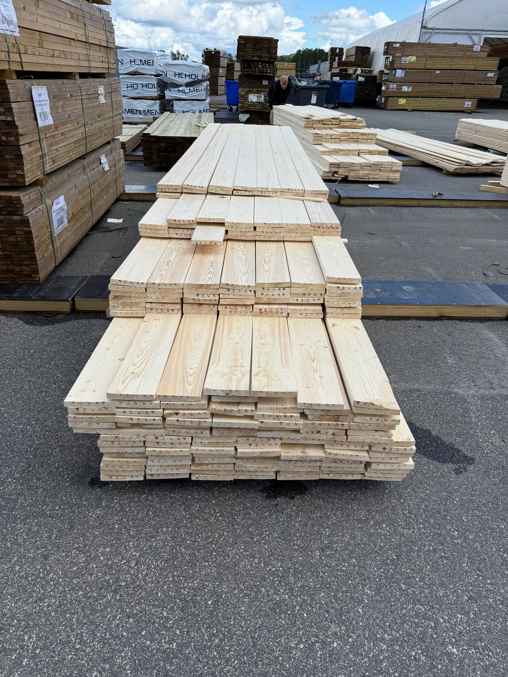 Paket Finsågade Brädor 22x145mm, 182st 3,60–5,40m (Andra sortering)