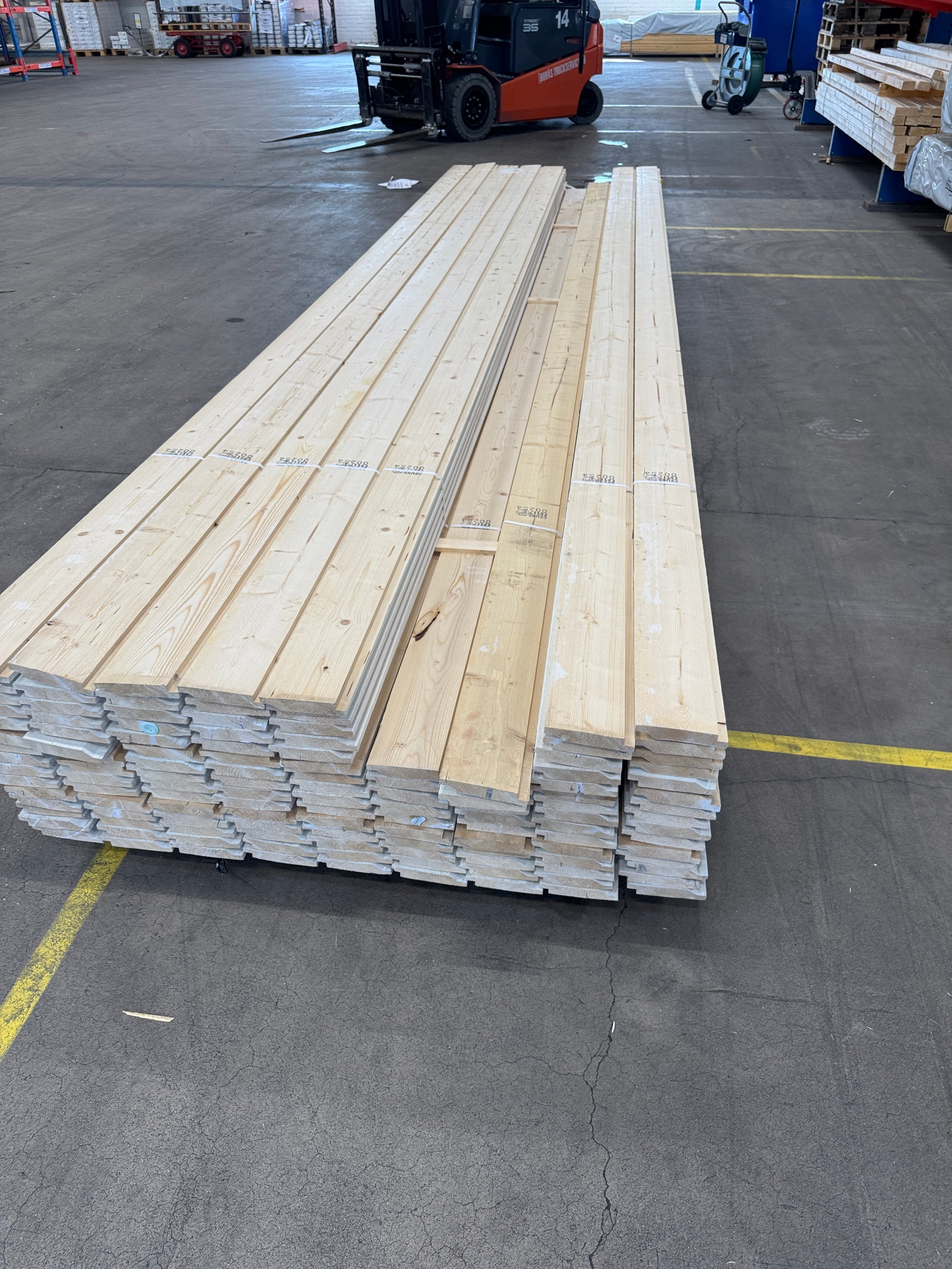 Paket Ytterpanel Enkelfas Halvspont 22x120mm, 4,50m, 127st – Grundmålad