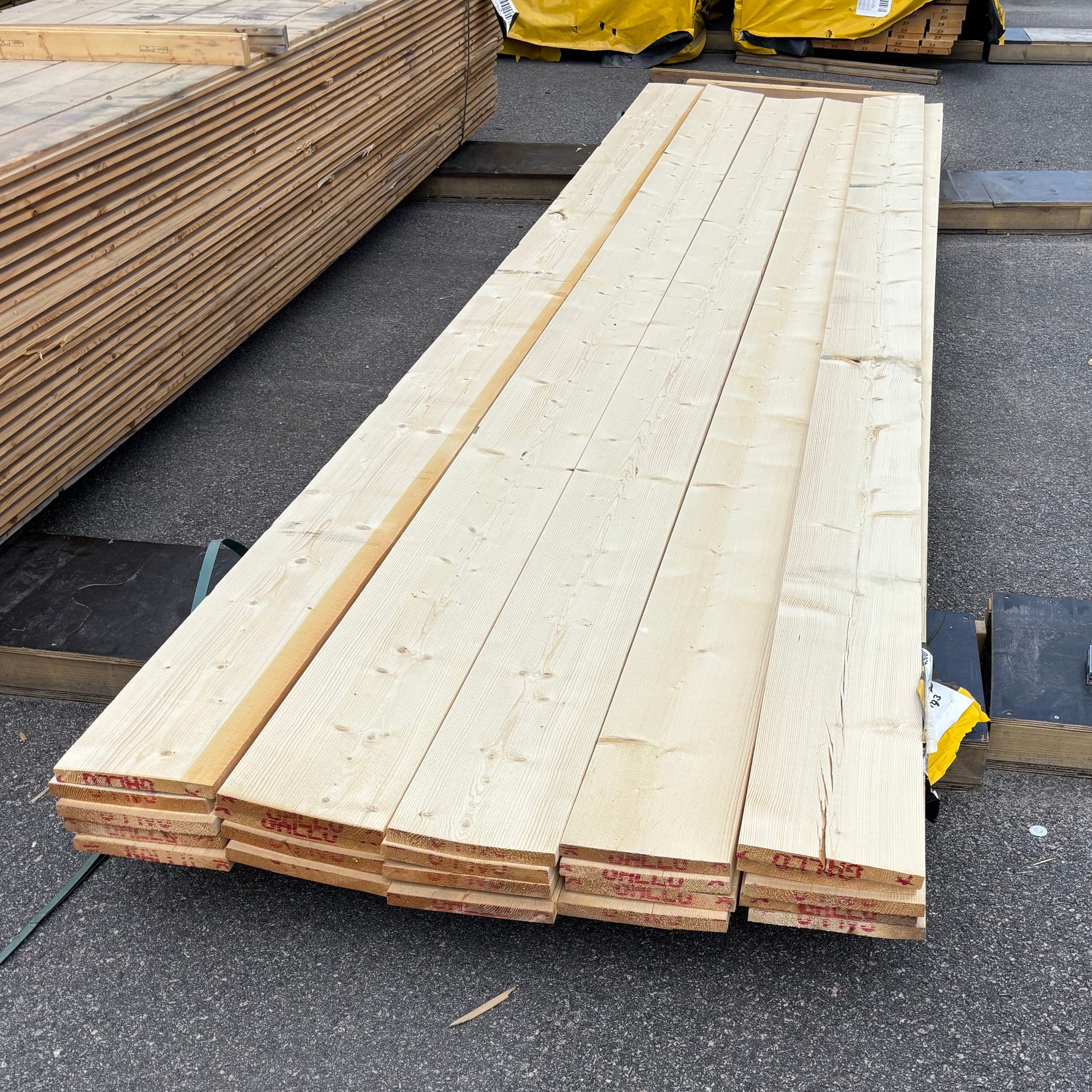 Paket Finsågade Brädor 22x220mm, 22st 4,50m