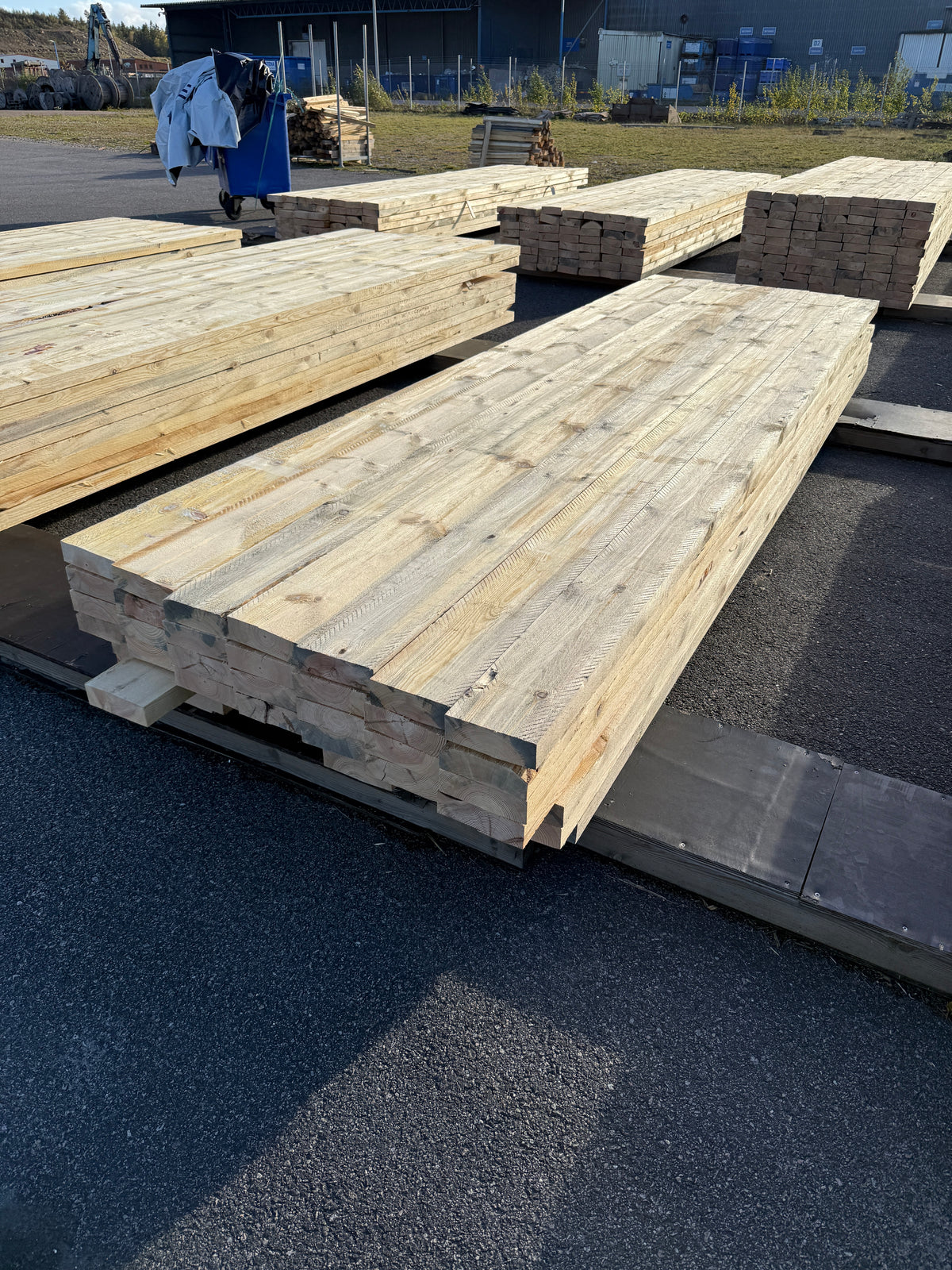 Paket Ohyvlade Reglar 47x150mm (3,30–3,60m) 49st Fuktskadat