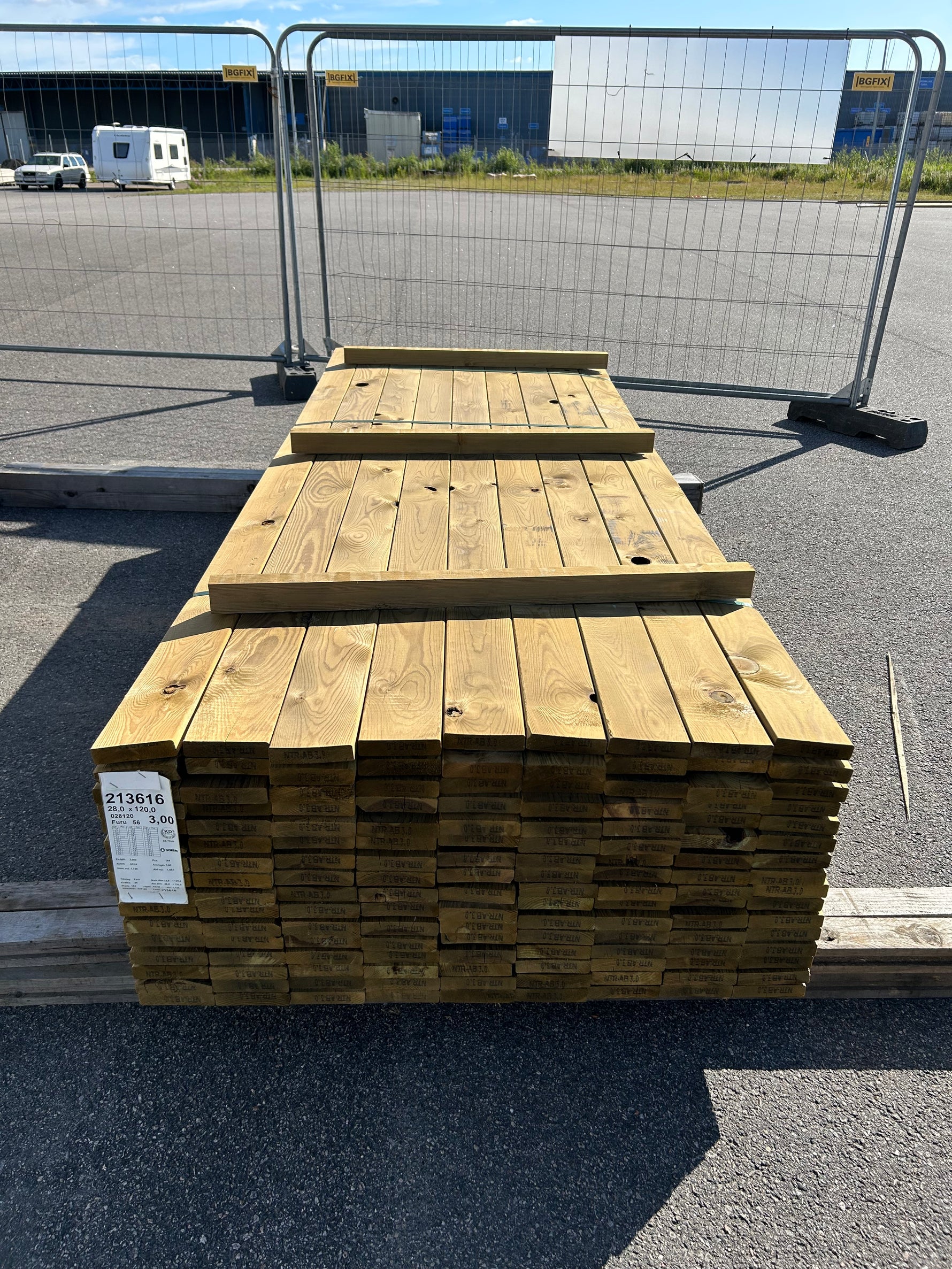 Paket Tryckimpregnerad Trall 28x120mm 3,00m 144st B-Sortering