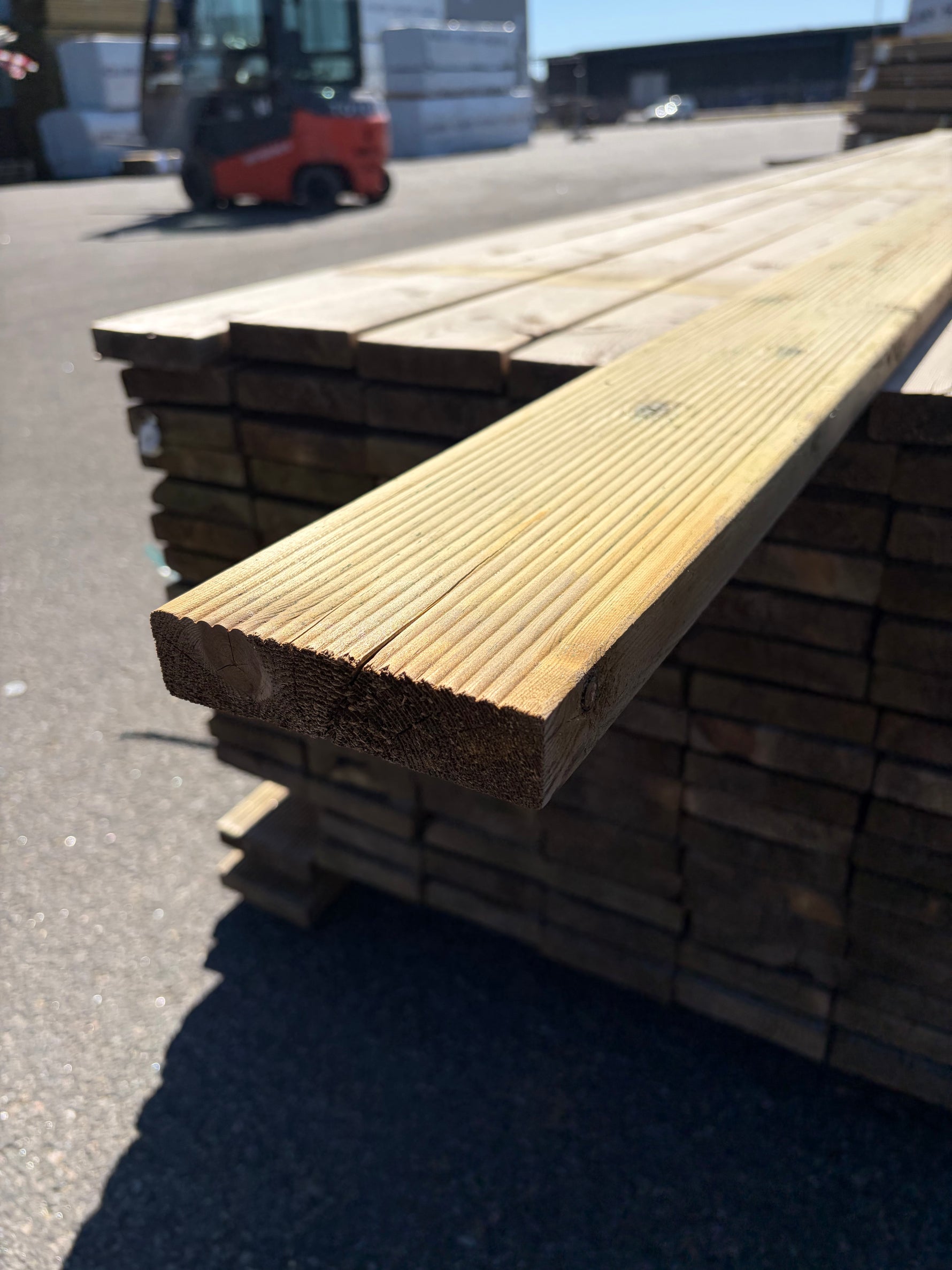 Paket Tryckimpregnerad Rillad Trall 28x120mm, 144st 3,90m