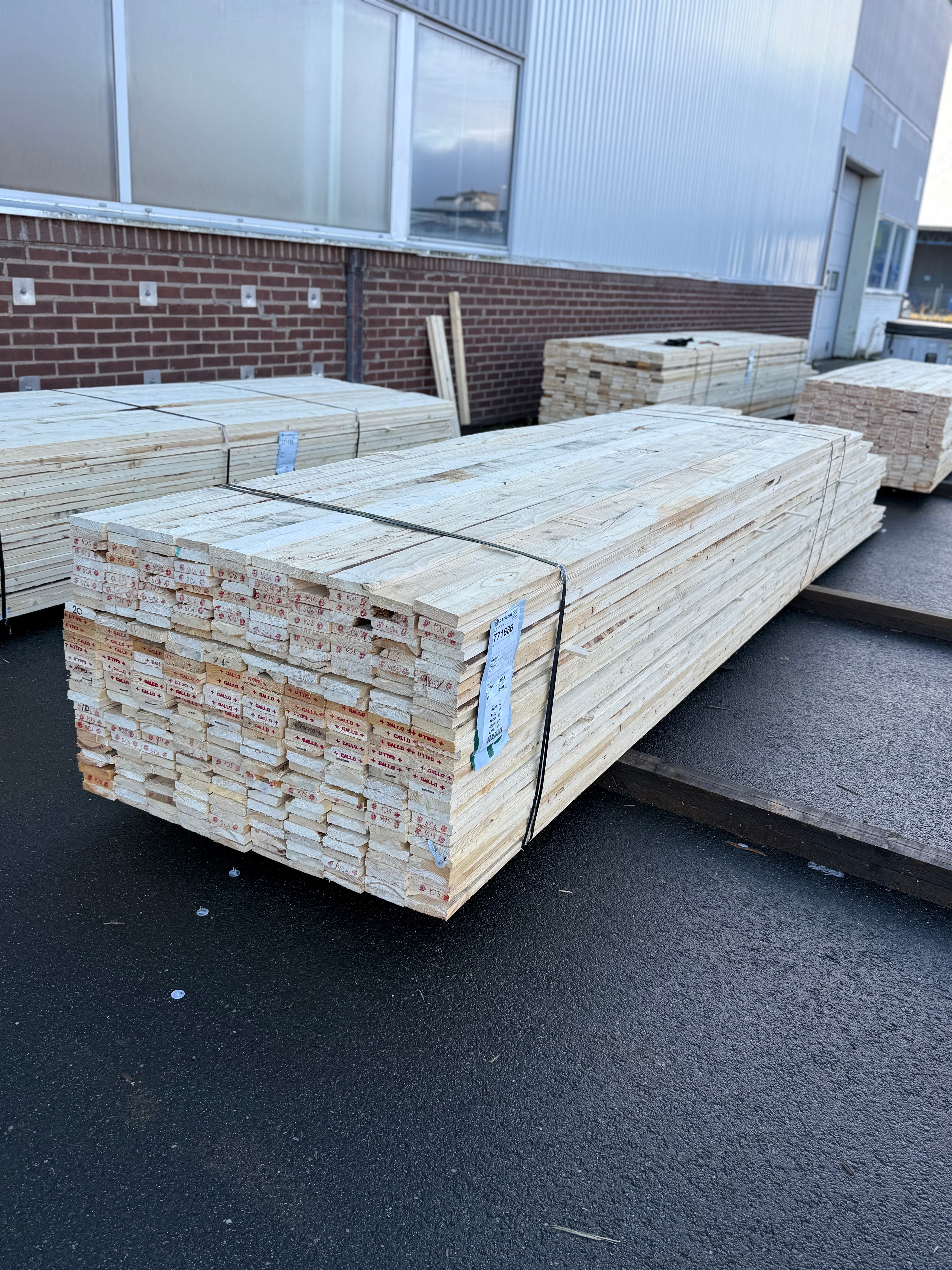 Paket Brädor 22x100mm Råsågade – 289 st (3,6–5,4 m, gran, obehandlad)