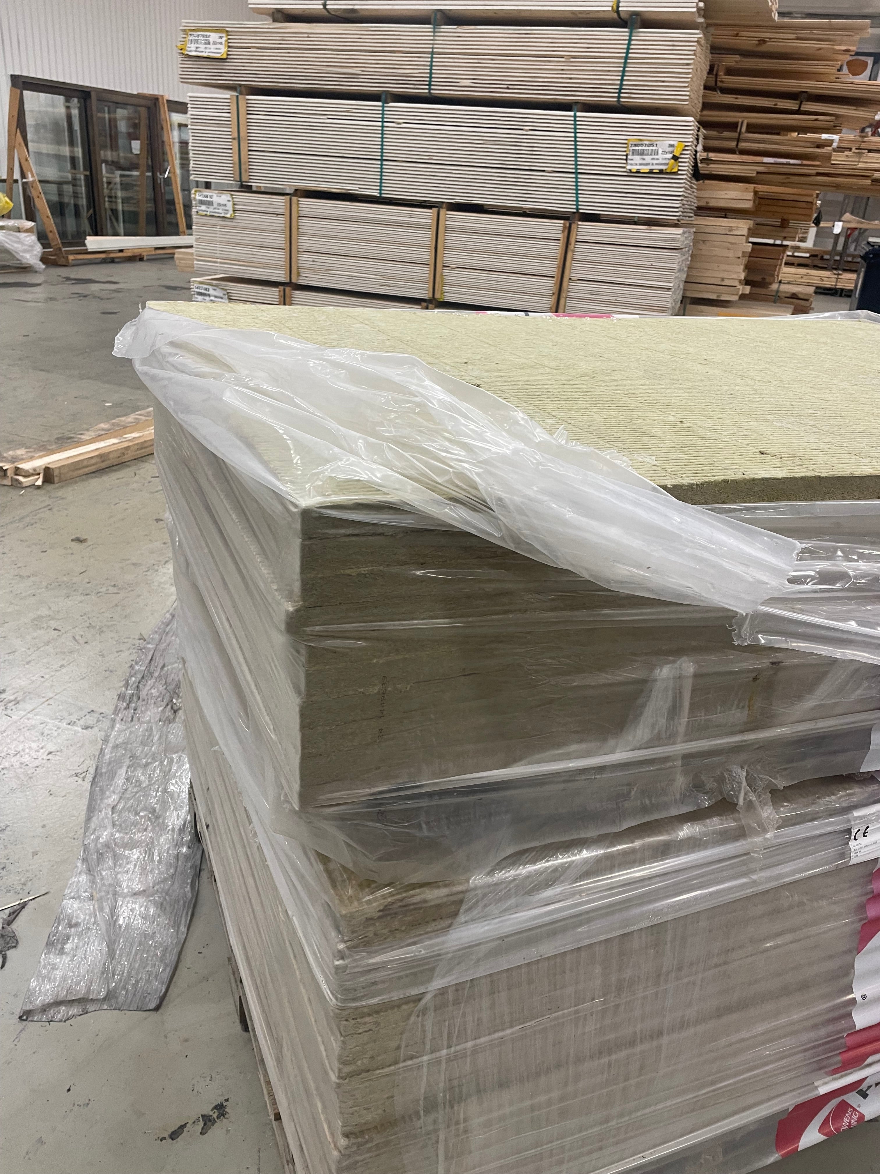 Pall med Paroc Rob 80. 1200x1800x30mm