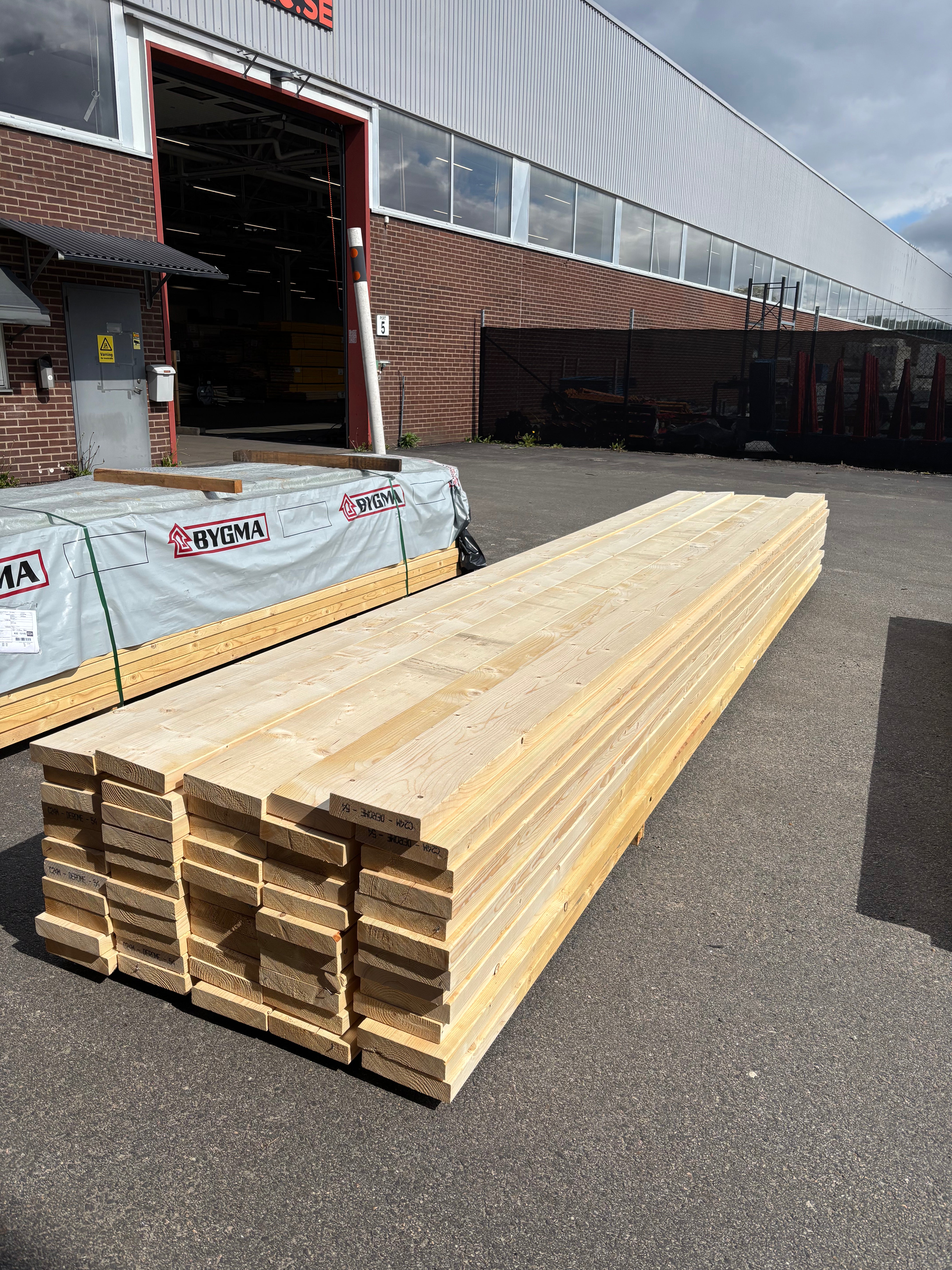 Paket Reglar 45x195mm 5,40m 56st C24