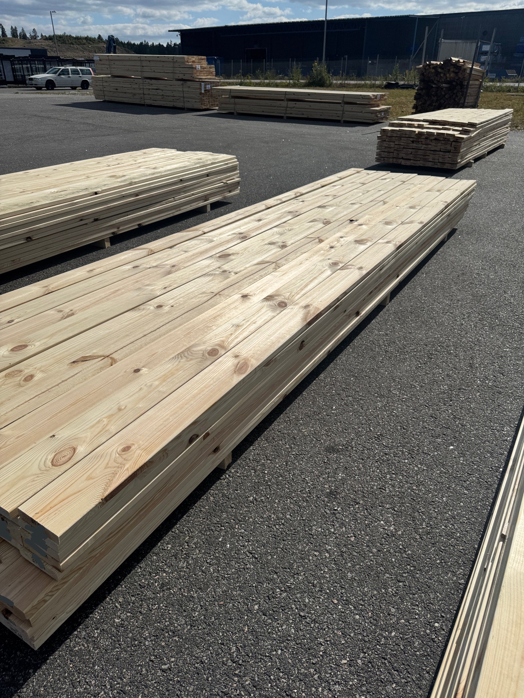 Paket Hyvlad 28x120 – 90st – 4.20 m – ANDRASORTERING