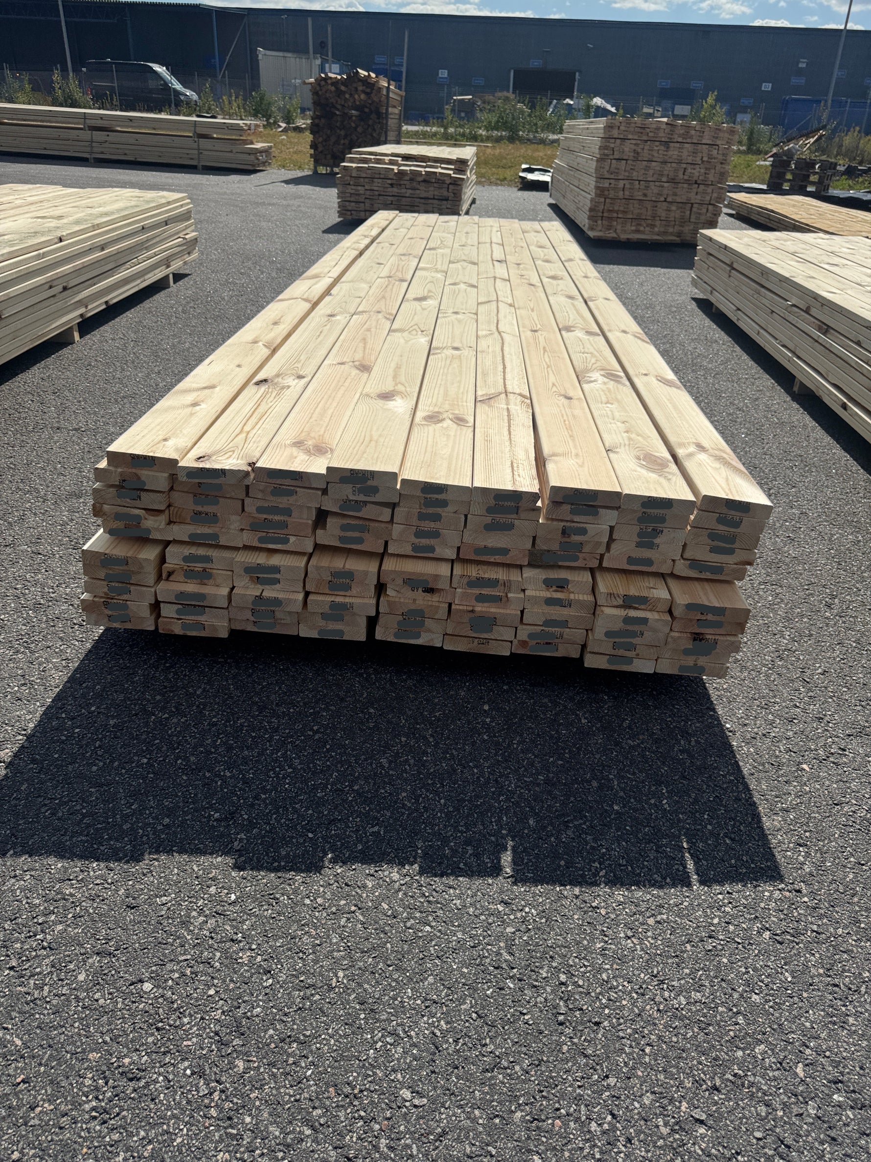 Paket Hyvlad 28x120 – 90st – 4.20 m – ANDRASORTERING