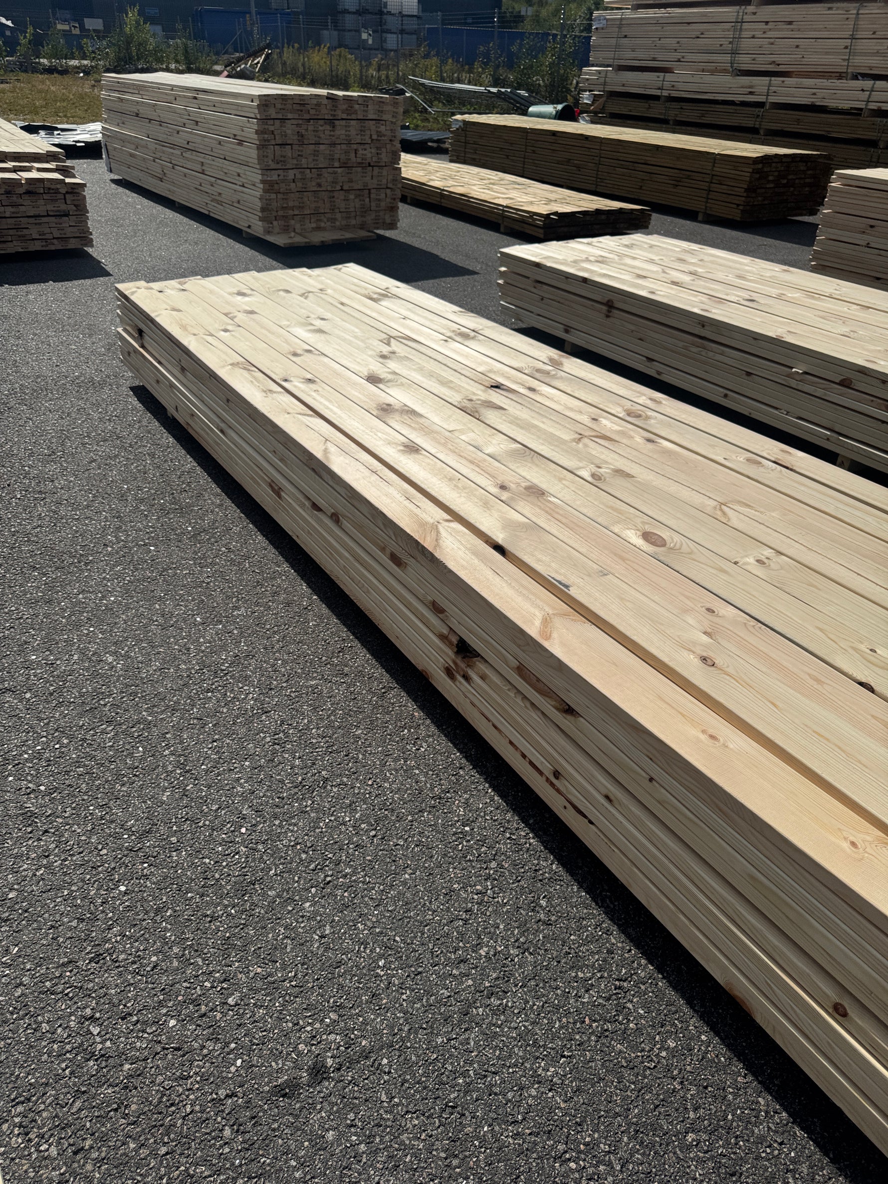 Paket Hyvlad 28x120 – 90st – 4.20 m – ANDRASORTERING