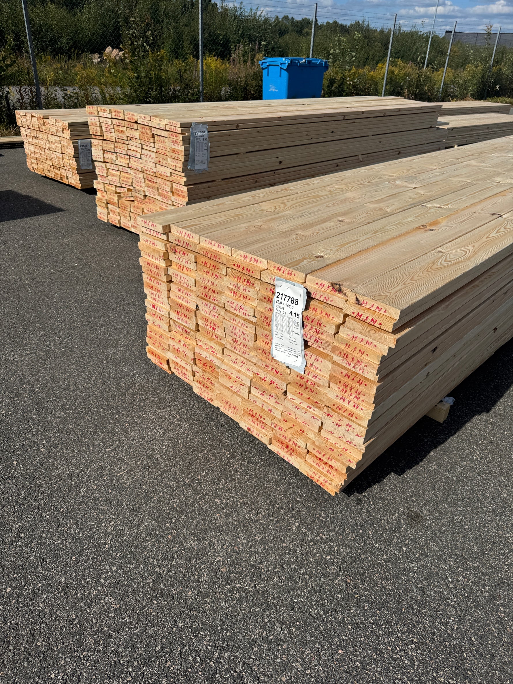 Paket Hyvlad 28x145 – 160st – 3.90–4.20 m – ANDRASORTERING