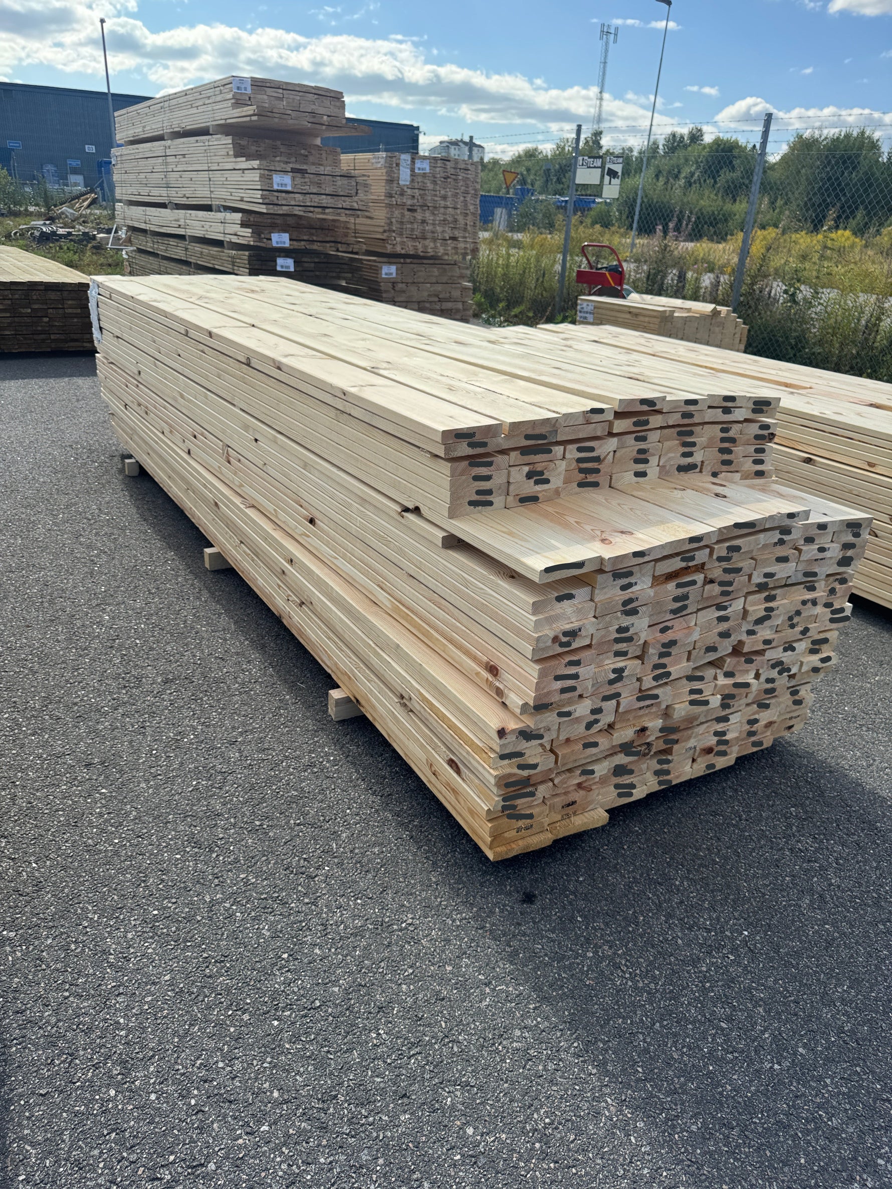 Paket Hyvlad 28x145 – 188st – 3.30–3.60 m – ANDRASORTERING