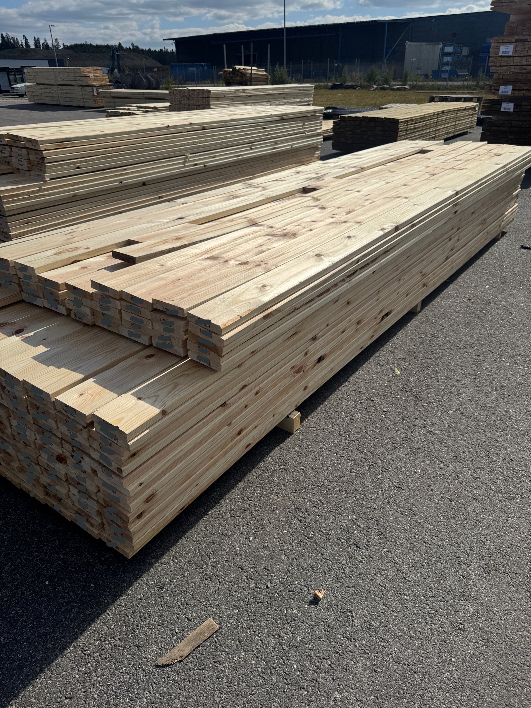 Paket Hyvlad 28x120 – 179st – 3.60–4.20 m – ANDRASORTERING