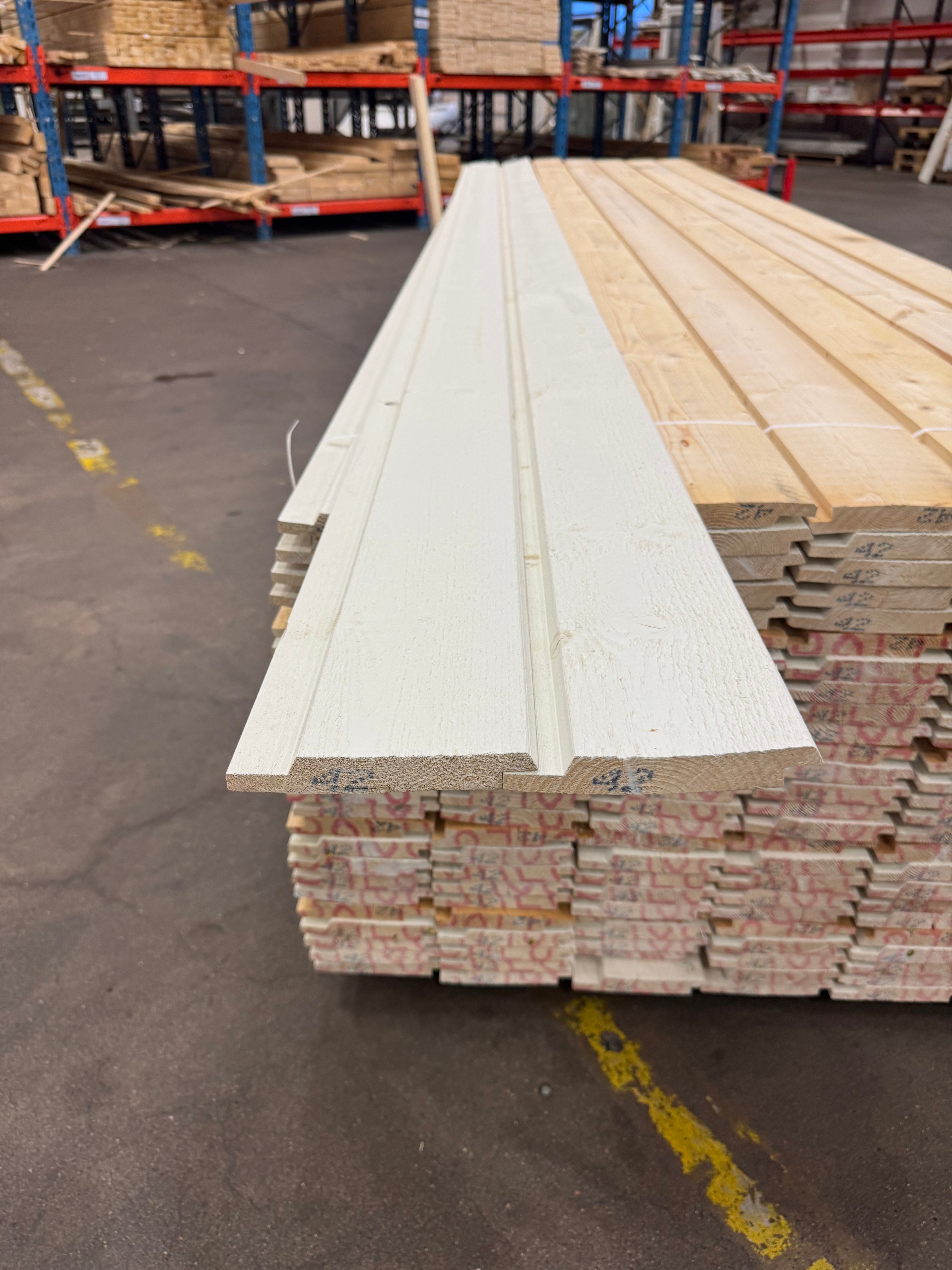 Paket Falspanel 22x145 – 4.20m – Vit (Grund + Mellanstruken) 175st