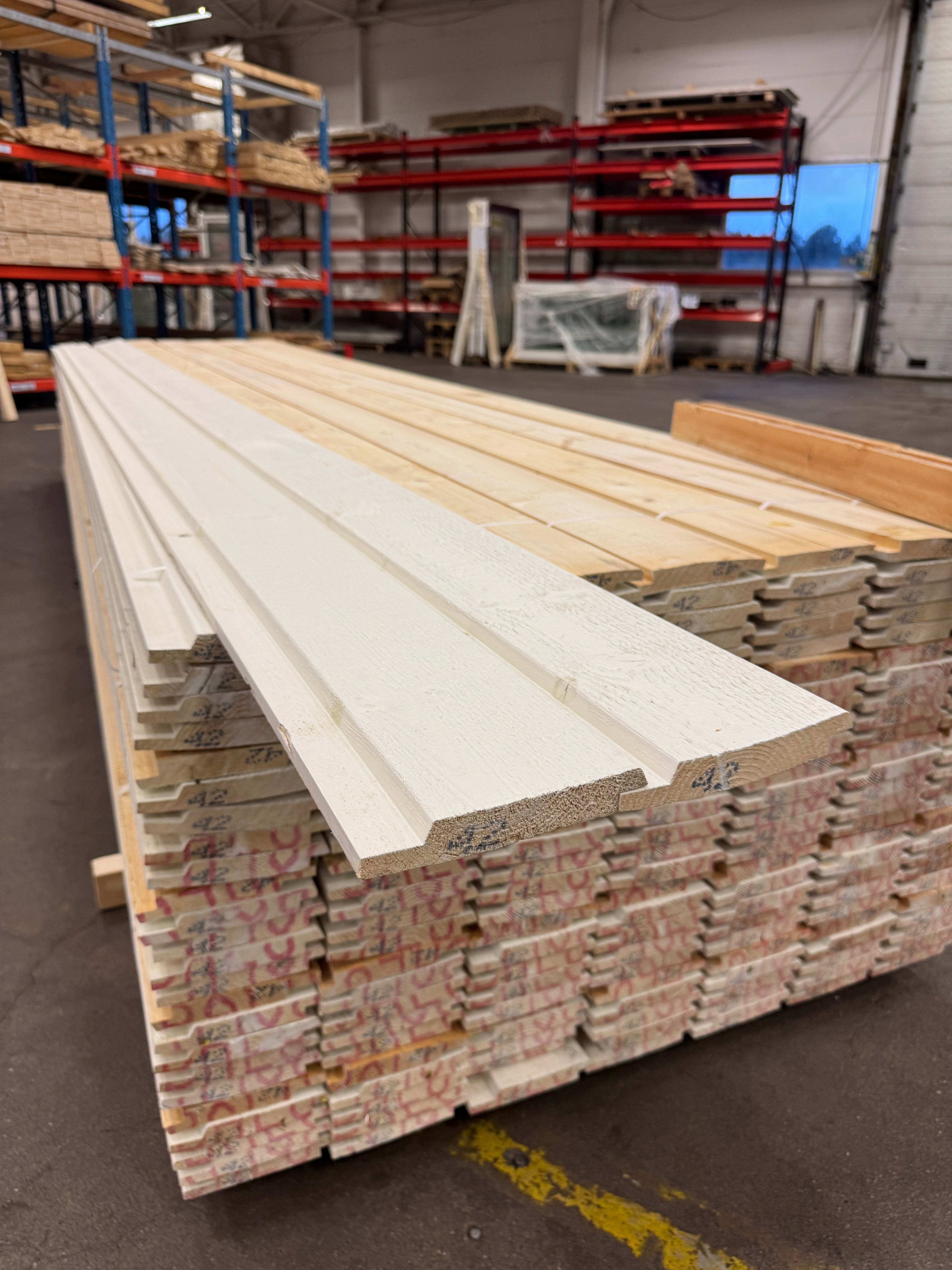 Paket Falspanel 22x145 – 4.20m – Vit (Grund + Mellanstruken) 175st