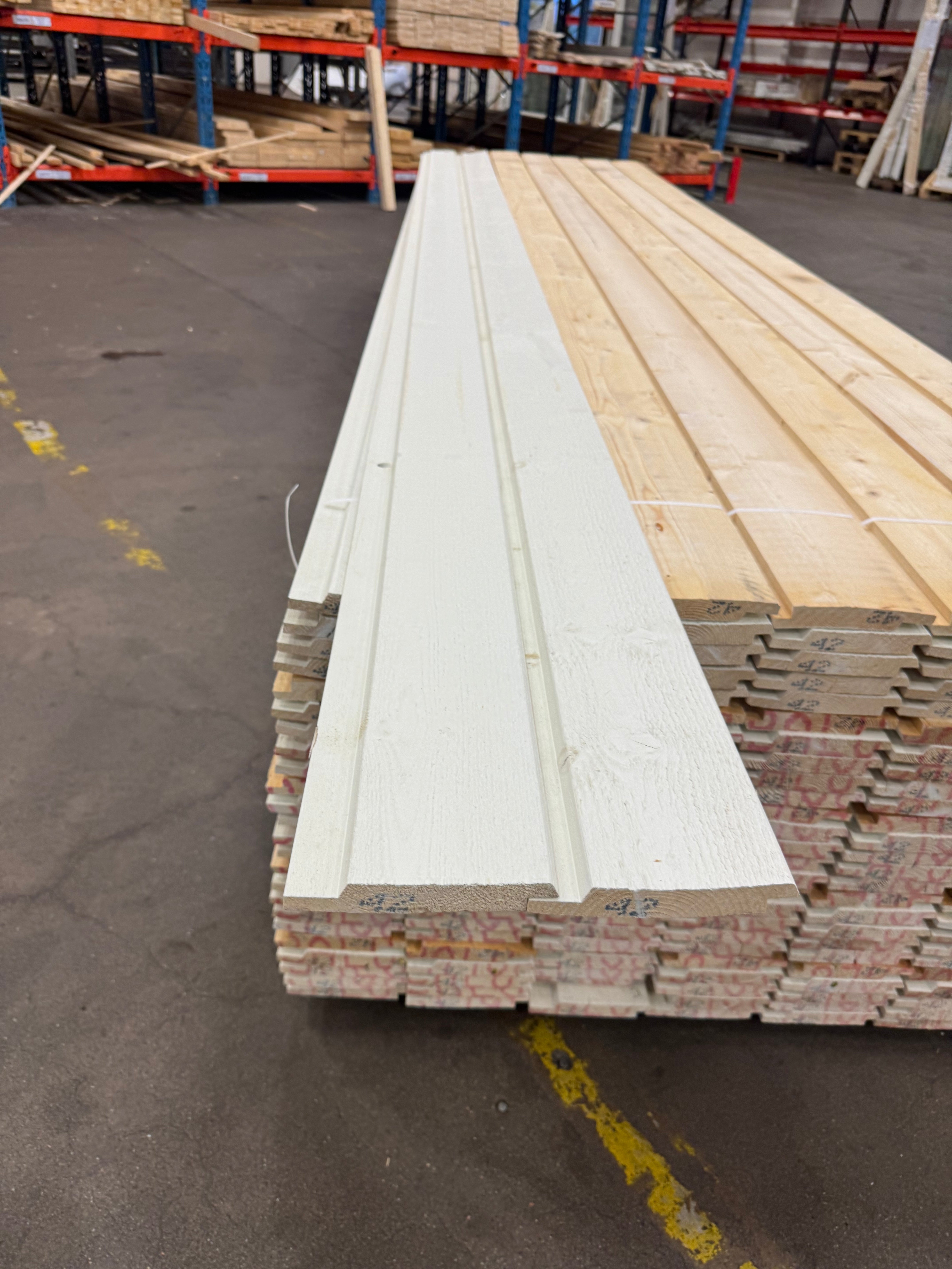 Paket Falspanel 22x145 – 4.20m – Vit (Grund + Mellanstruken) 175st