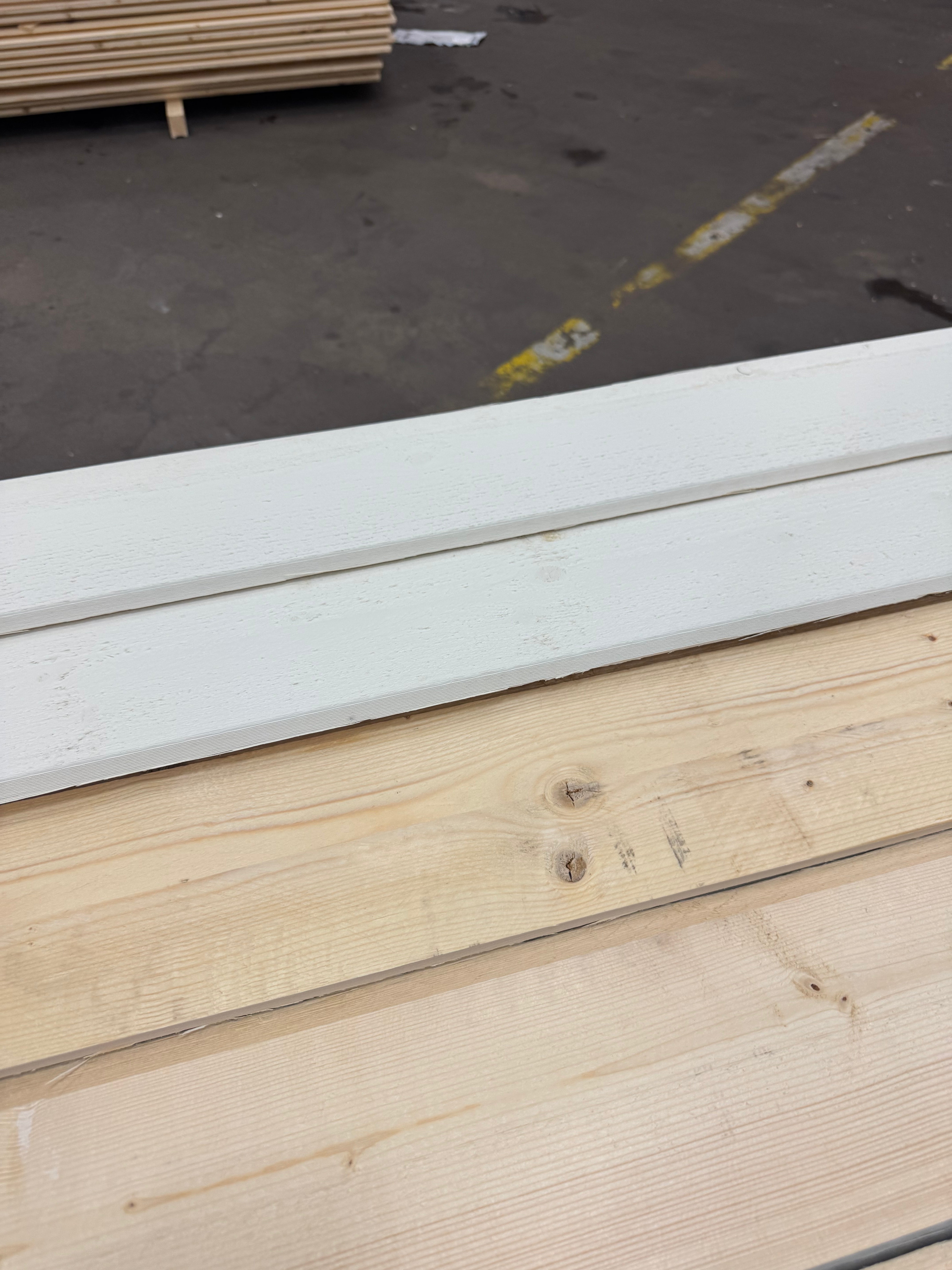 Falspanel 22x145 – 4.20m – Vit (Grund + Mellanstruken)