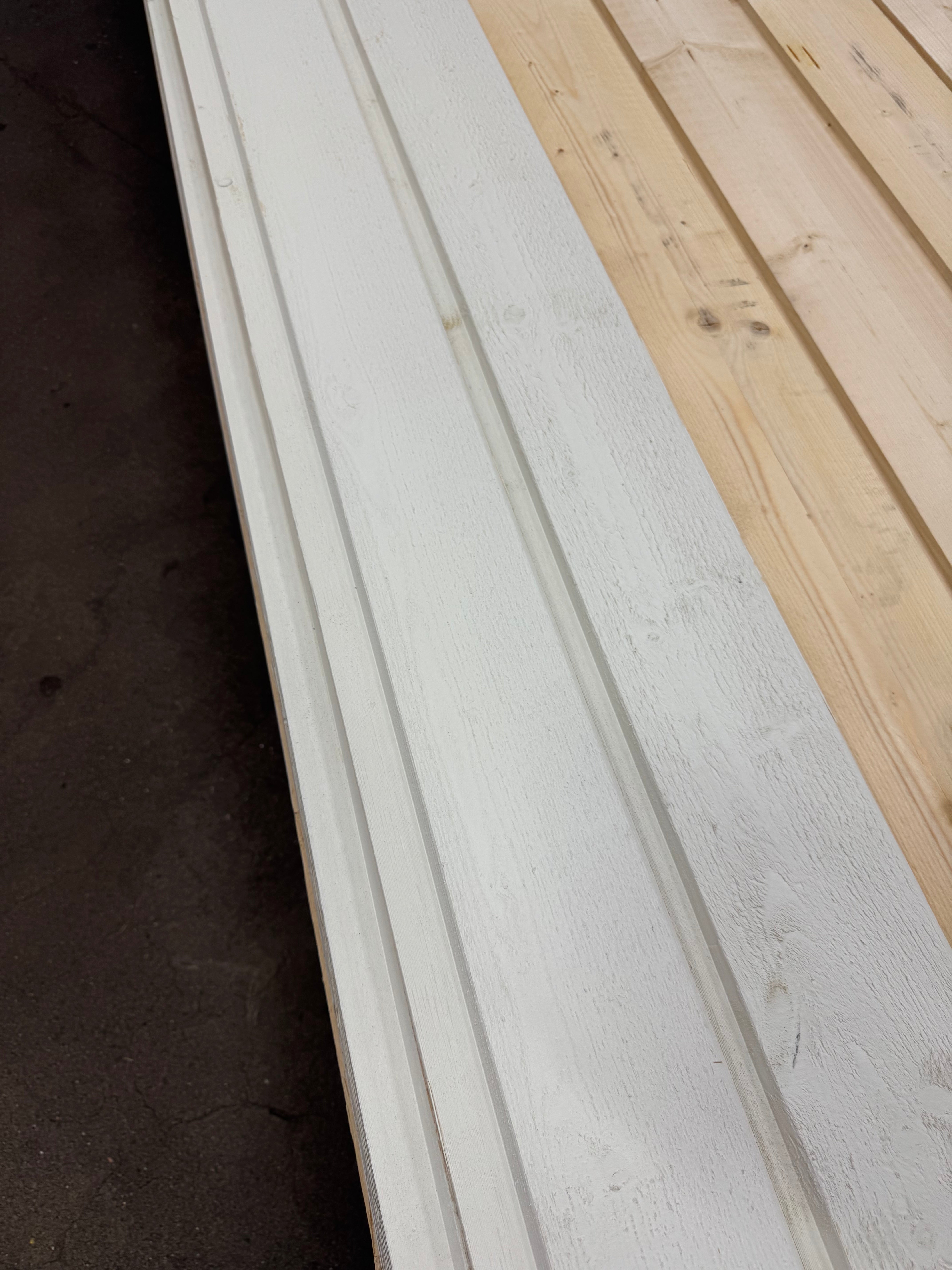 Falspanel 22x145 – 4.20m – Vit (Grund + Mellanstruken)