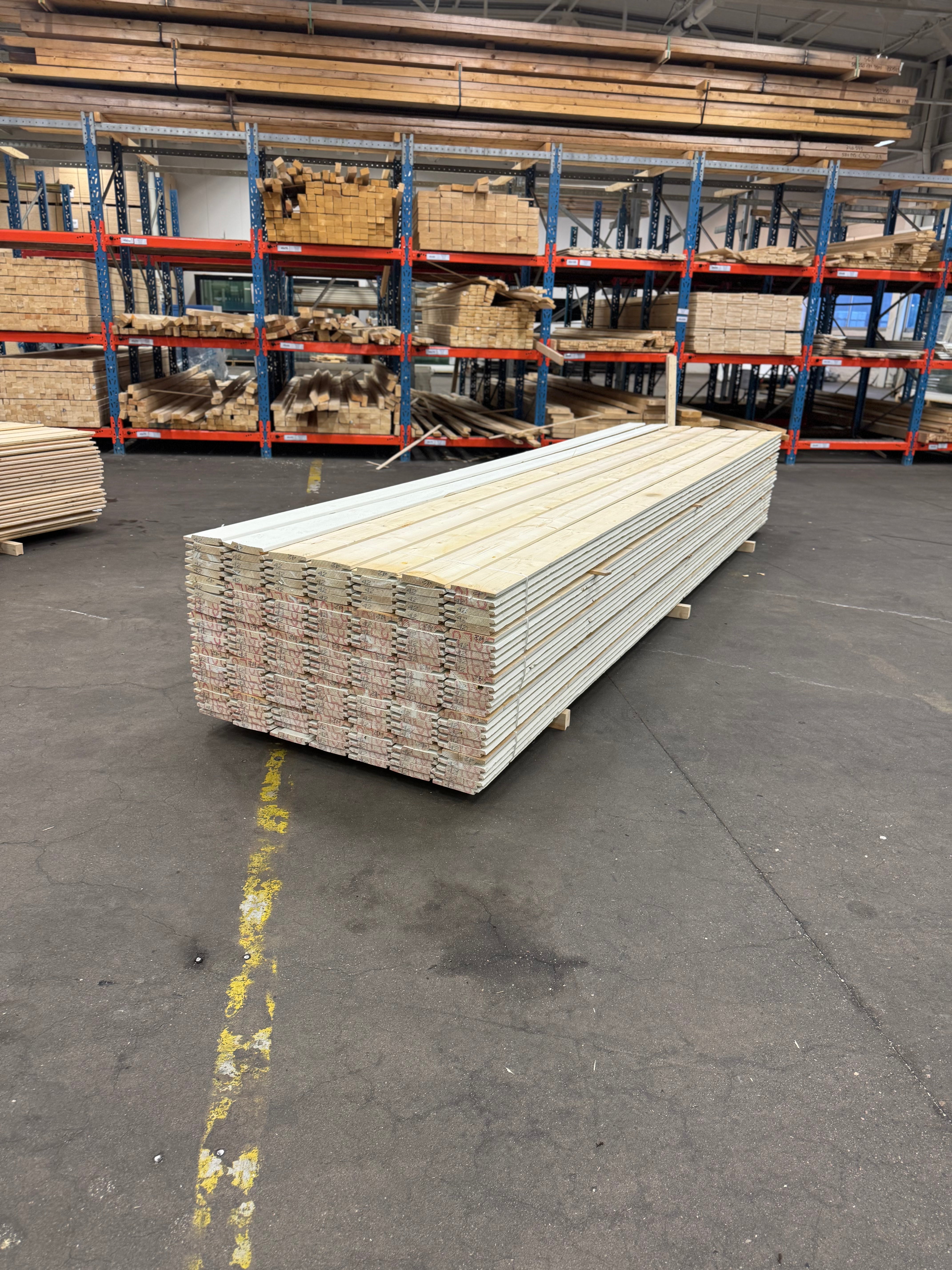Falspanel 22x145 – 4.20m – Vit (Grund + Mellanstruken)