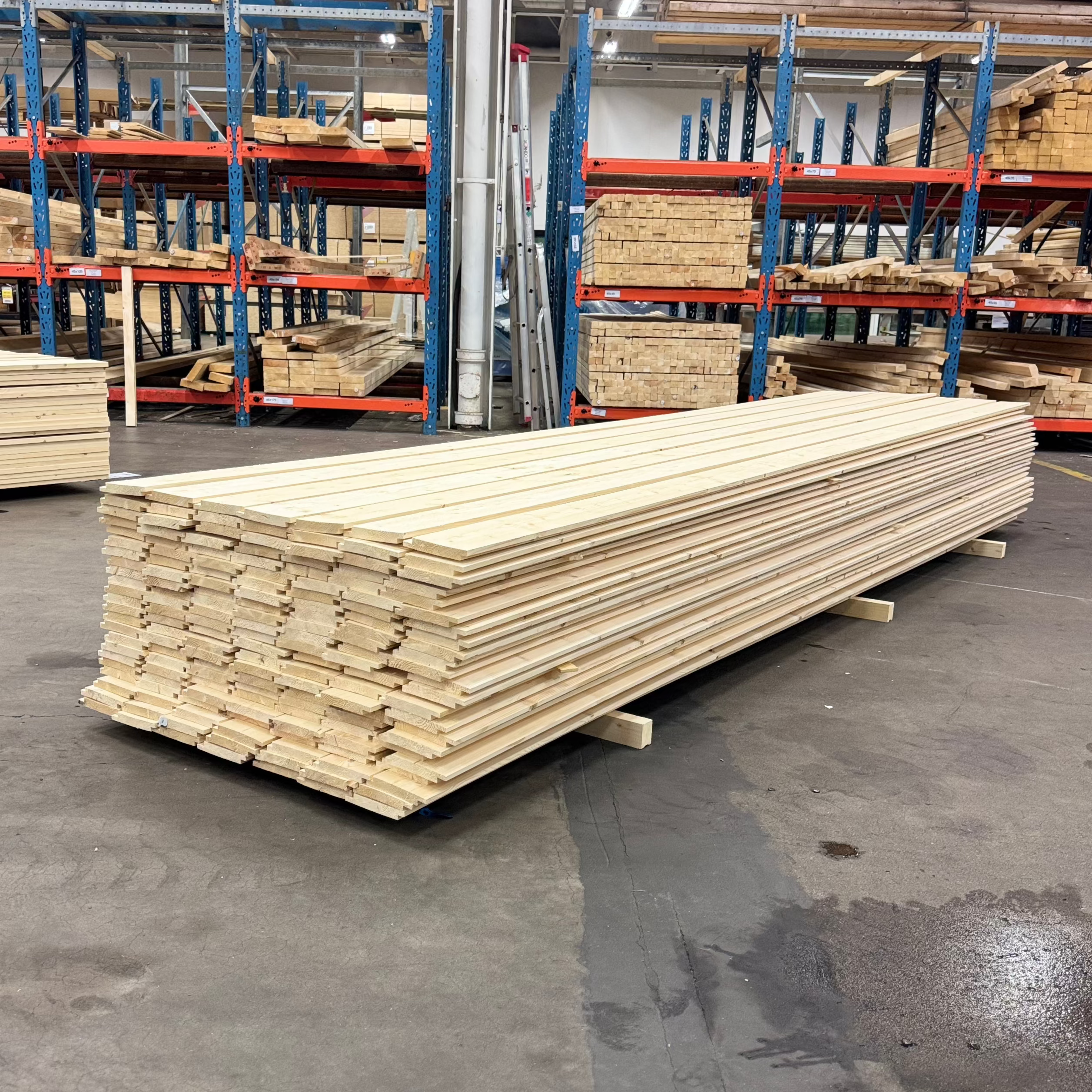 Ytterpanel Hakfals 21x145 – 4.20m – Obehandlad