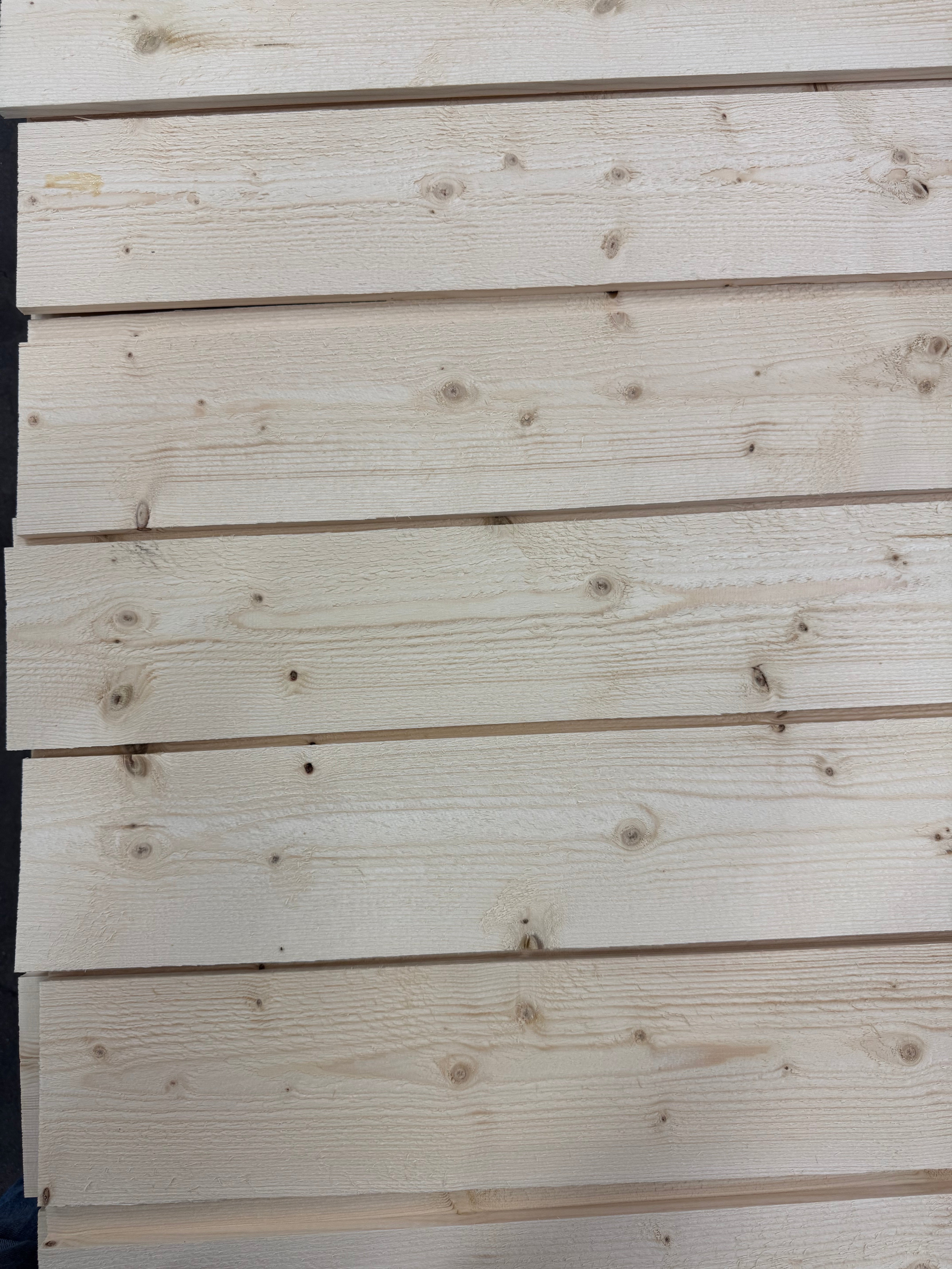 Ytterpanel Hakfals 21x145 – 4.20m – Obehandlad