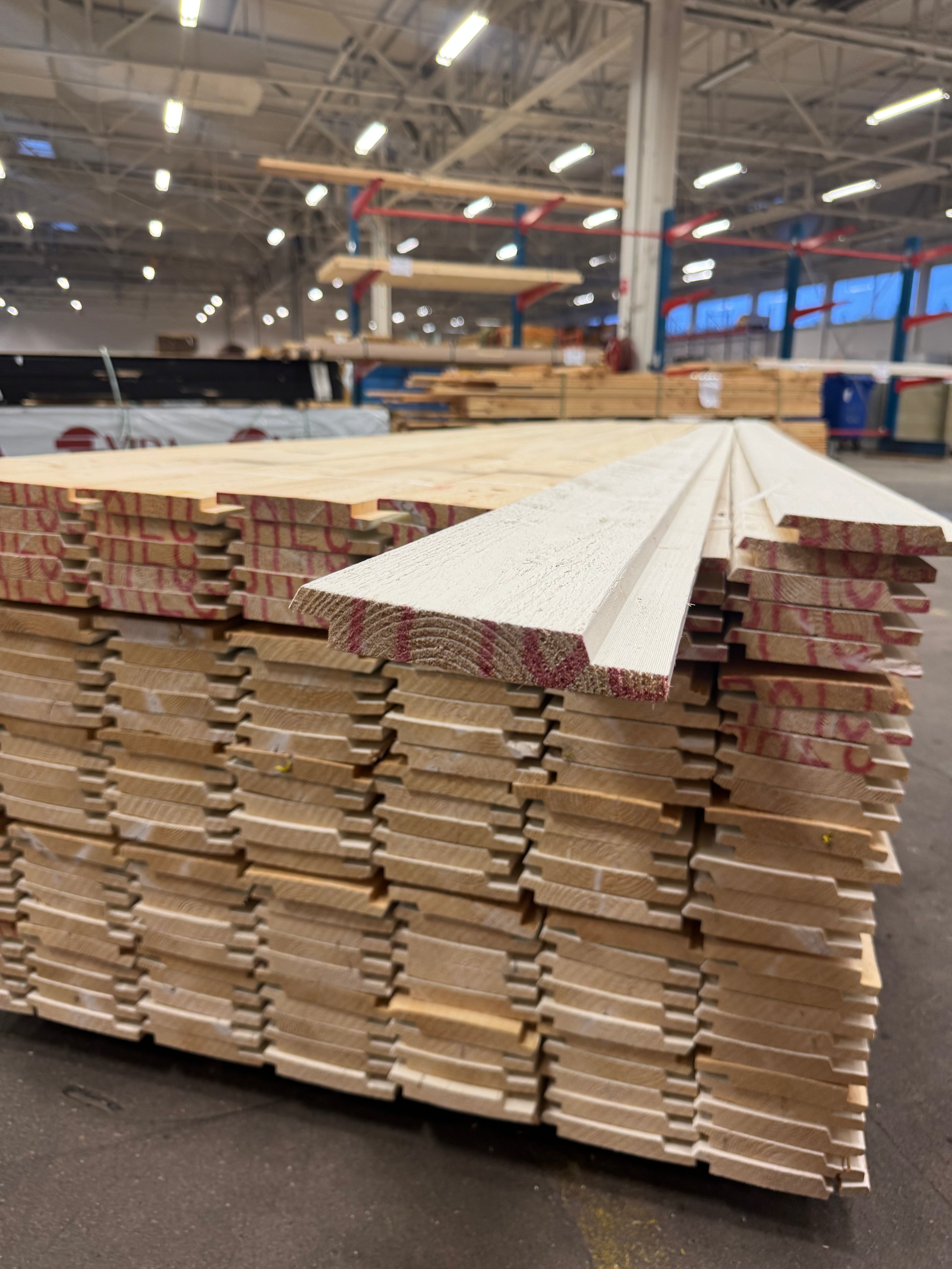 Falspanel 22x145 – 4.20m – Vit (Grund + Mellanstruken)