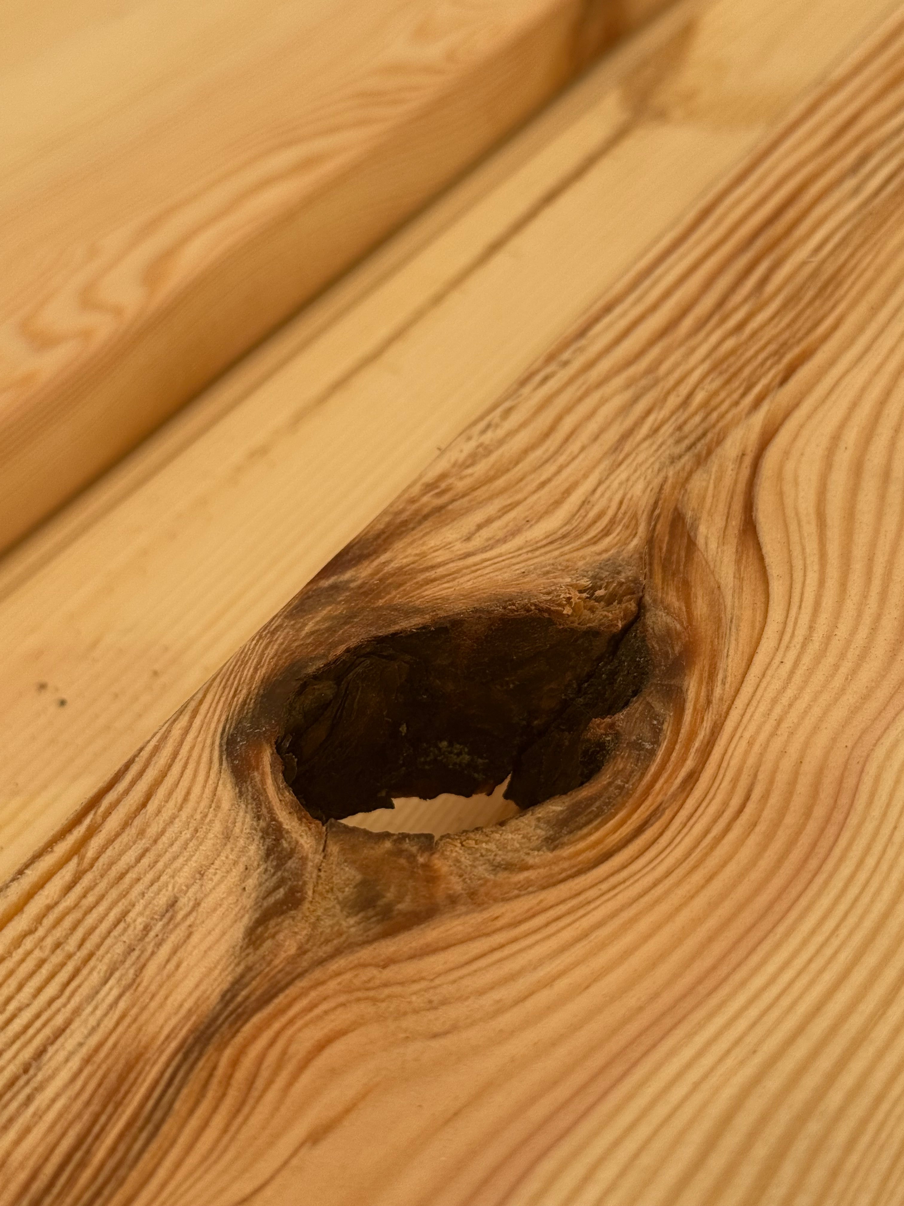 Hyvlad 28x120mm – Obehandlad Furu (Andrasortering)