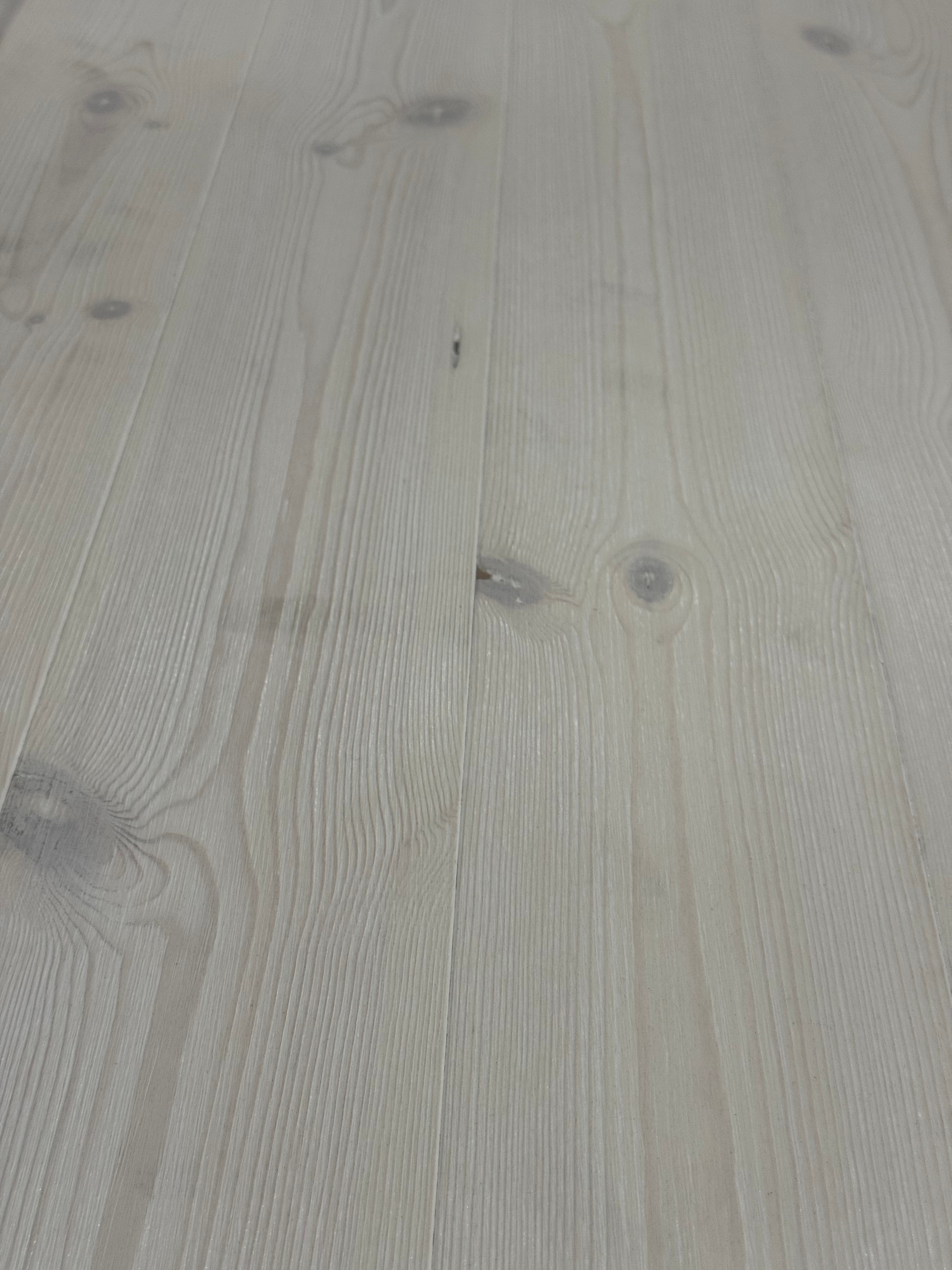 Moelven Furu Golv Snö 20x117mm - Per Bunt (4st 2,20m)