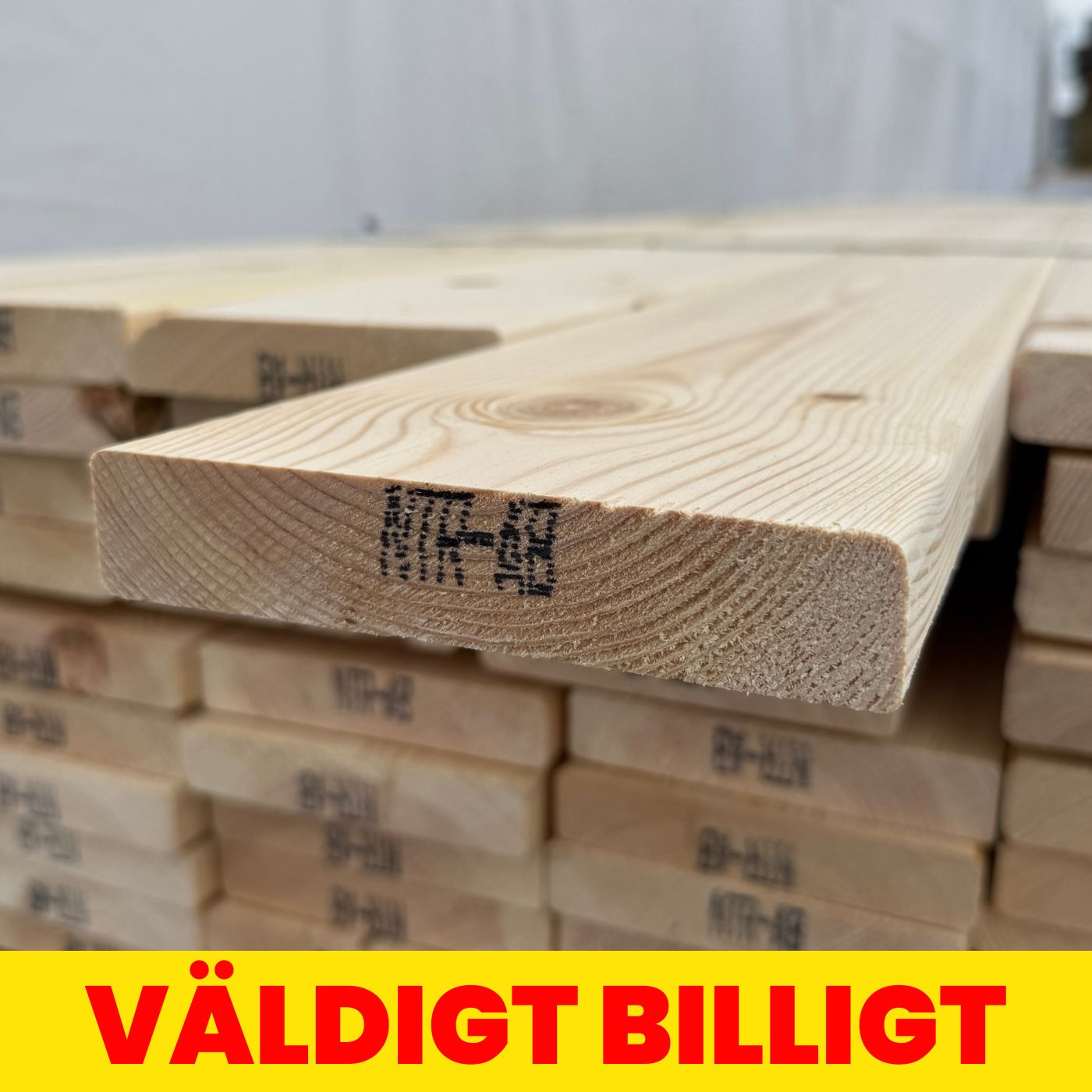 Hyvlad 27x145mm – Obehandlad Furu (Andrasortering)