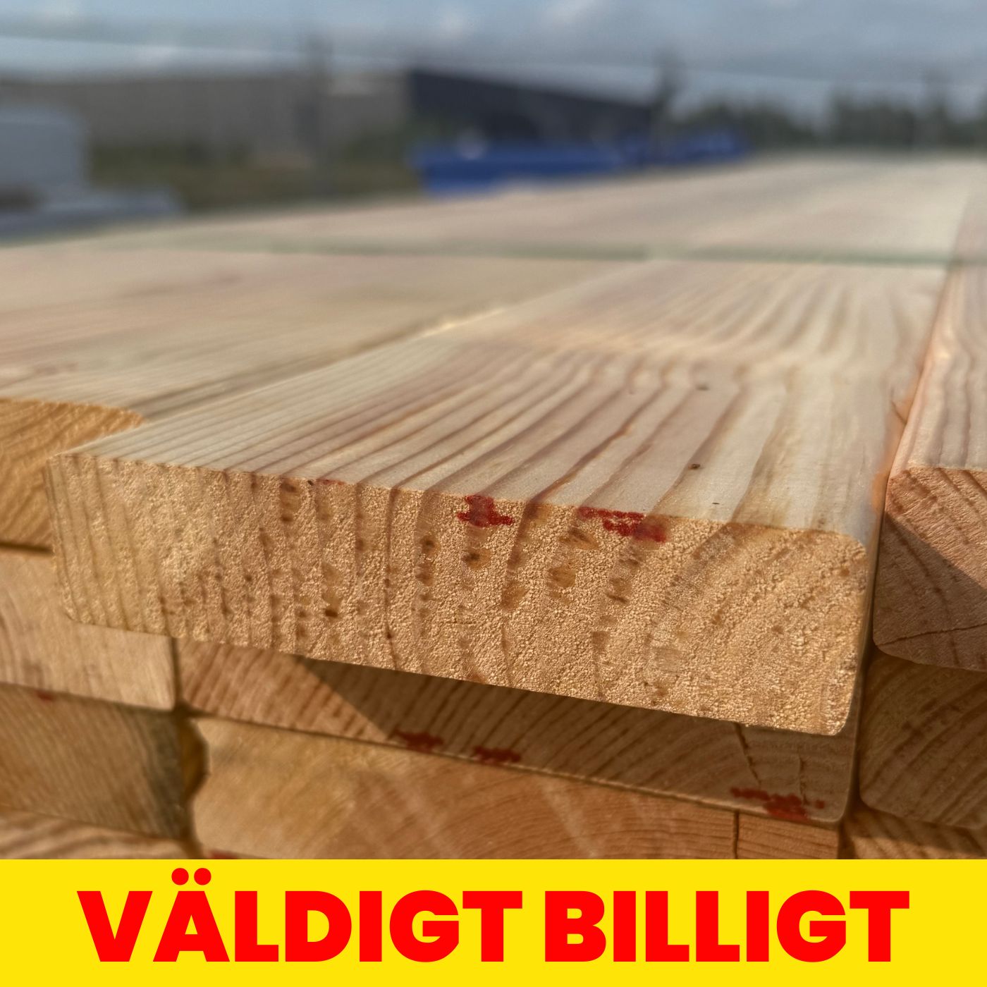 Hyvlad 28x120mm – Obehandlad Furu (Andrasortering)